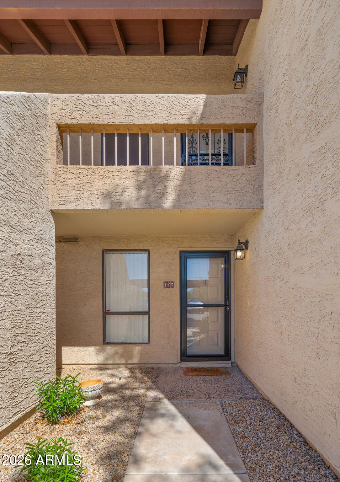 8651 E ROYAL PALM Road 127