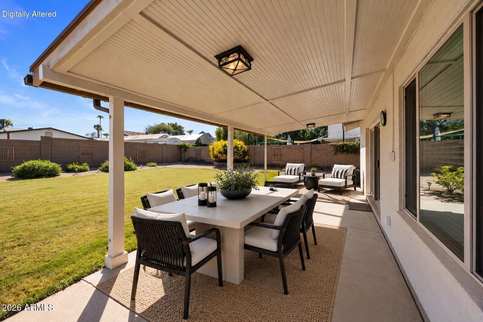 2543 E MERCER Lane