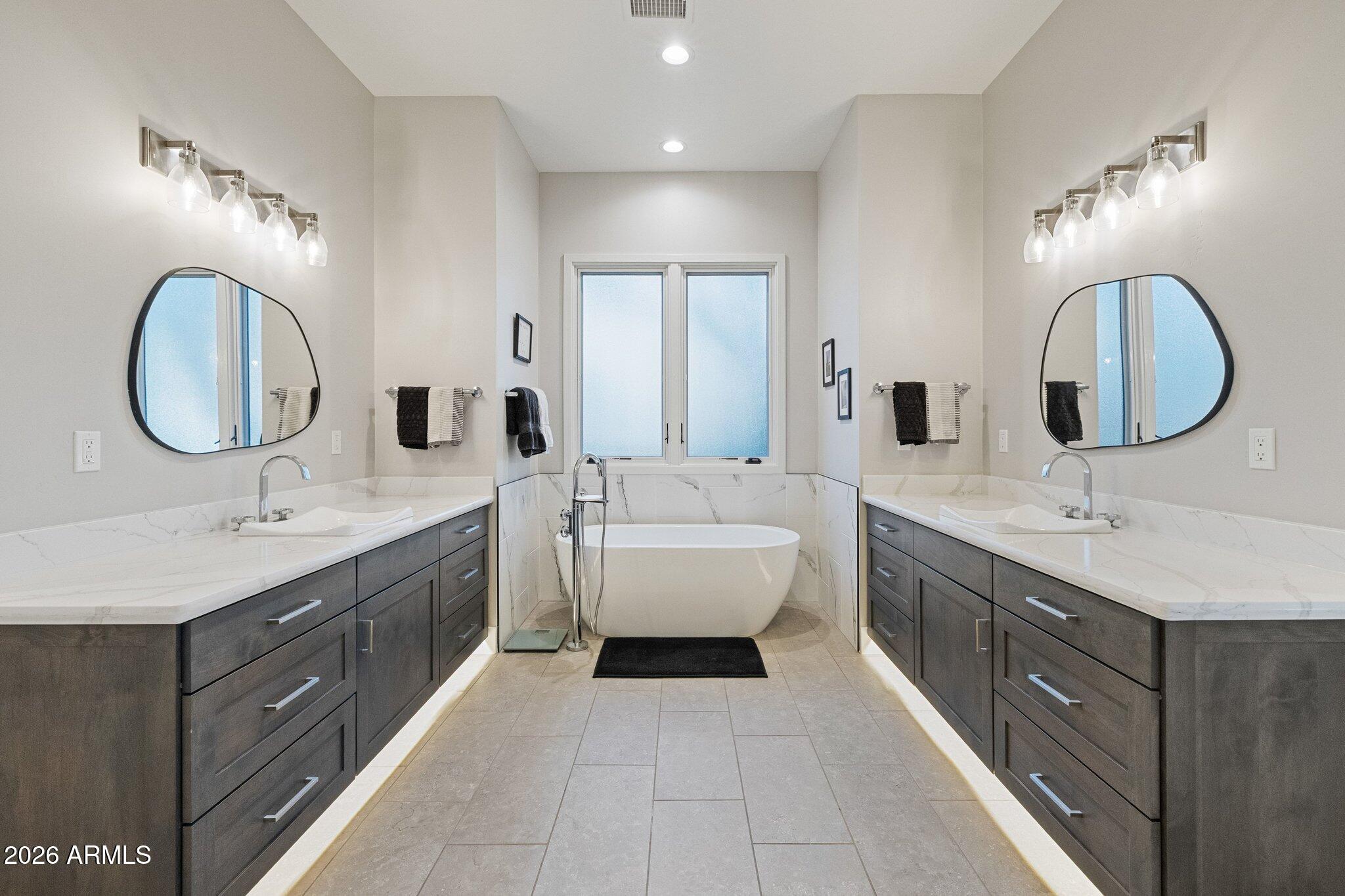 15975 N Kenobi Trail