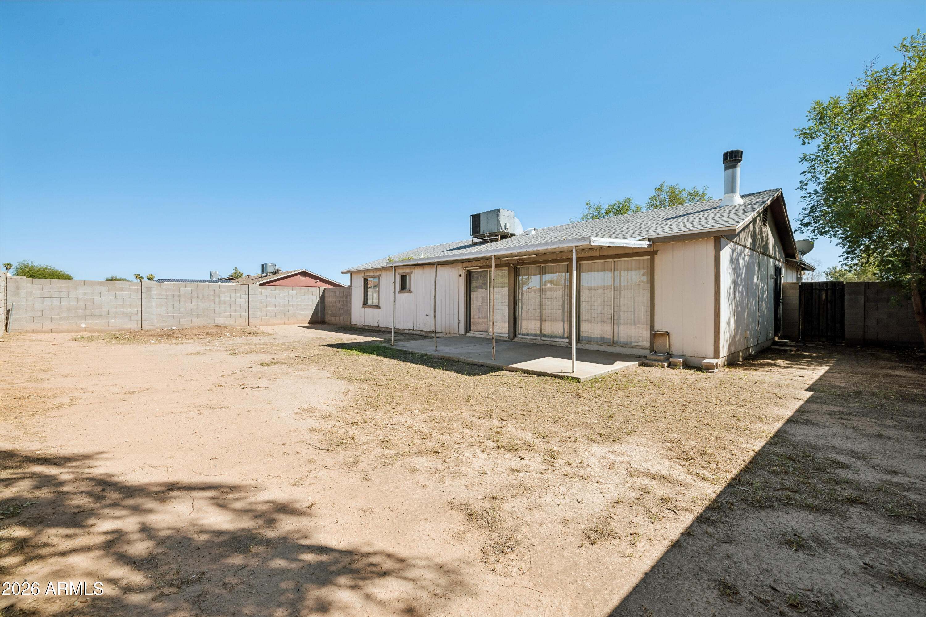 8202 W HIGHLAND Avenue