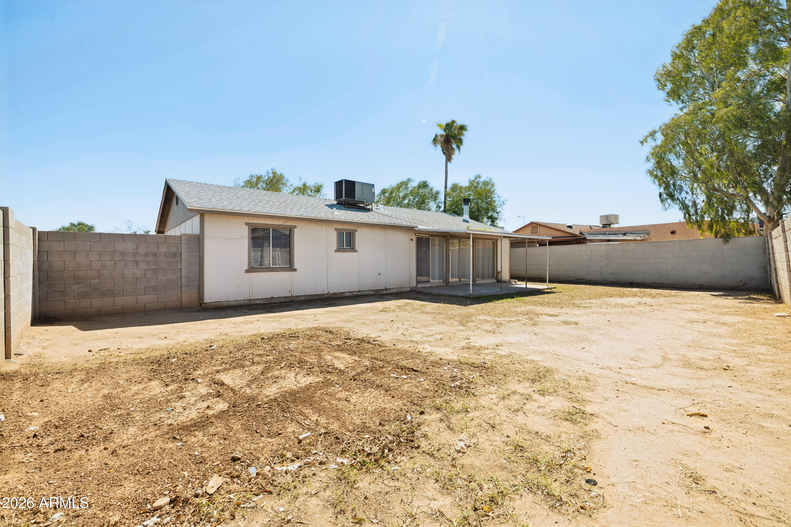 8202 W HIGHLAND Avenue