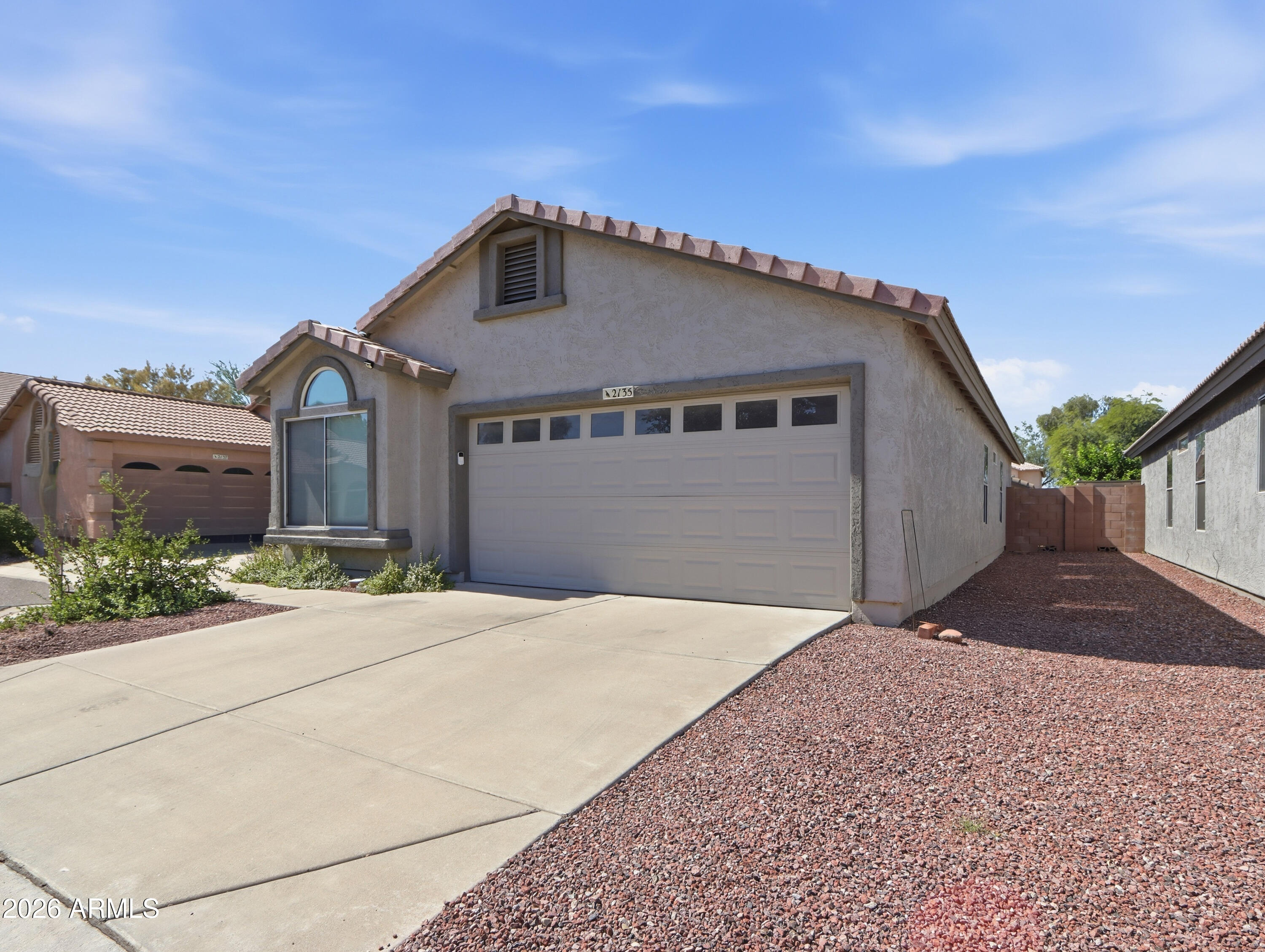 2135 E DANBURY Road