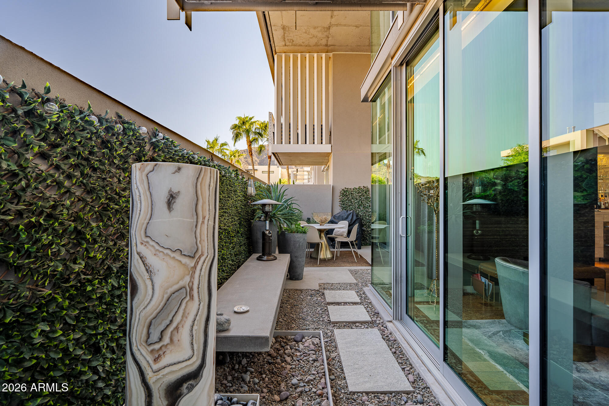 5455 E LINCOLN Drive 1014