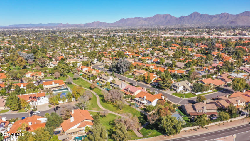 8646 E THOROUGHBRED Trail
