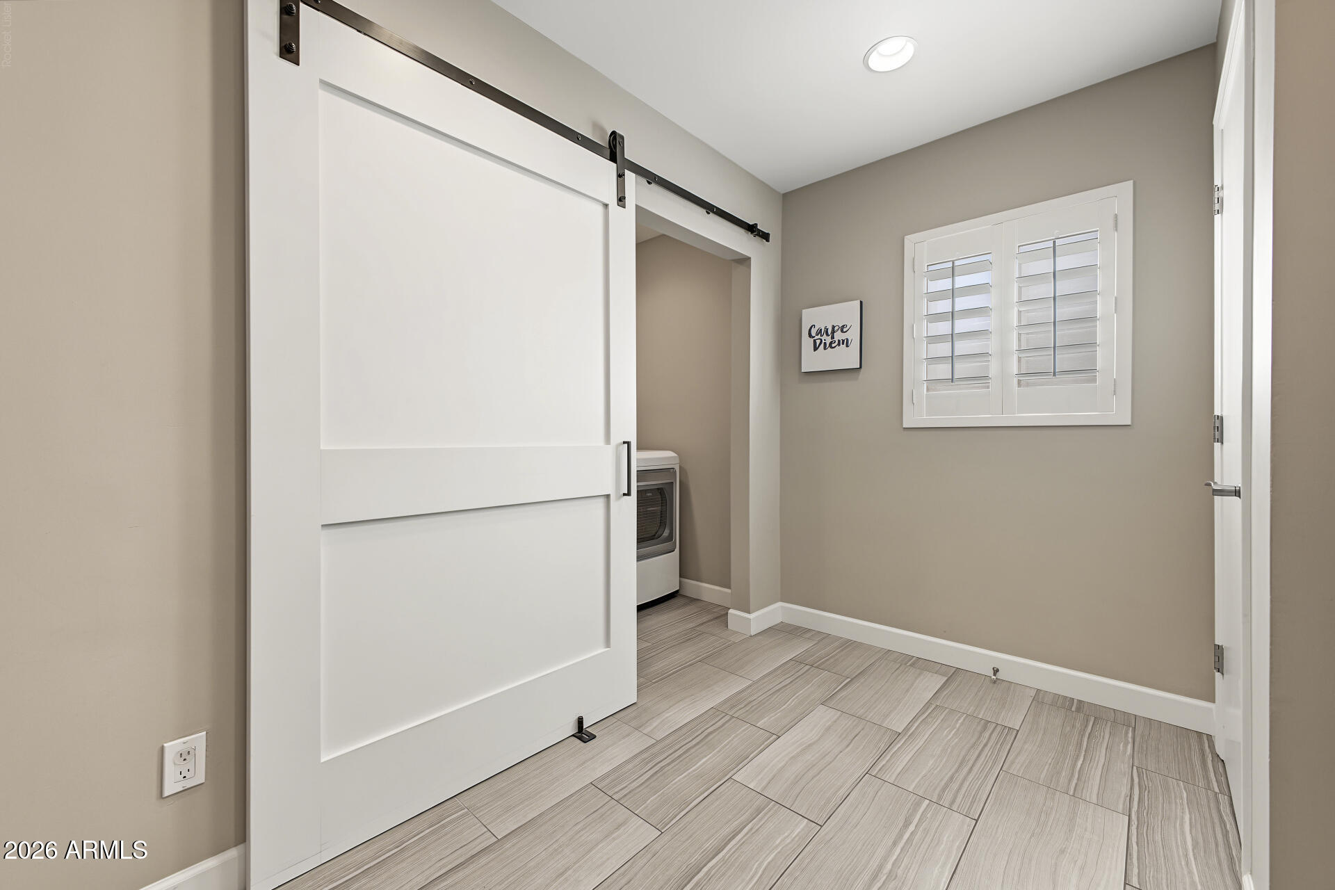 8646 E THOROUGHBRED Trail