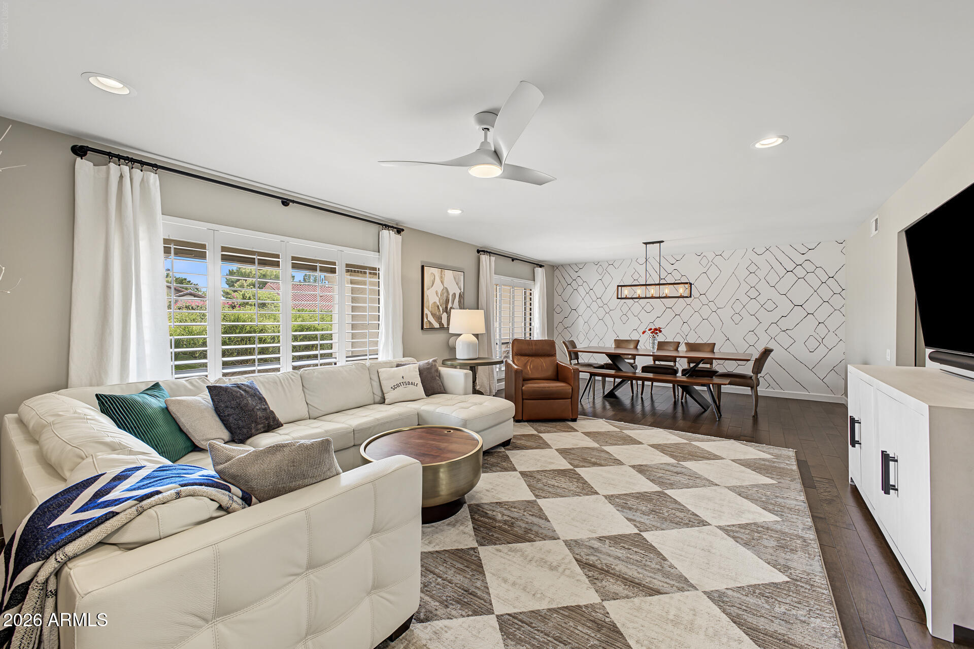 8646 E THOROUGHBRED Trail
