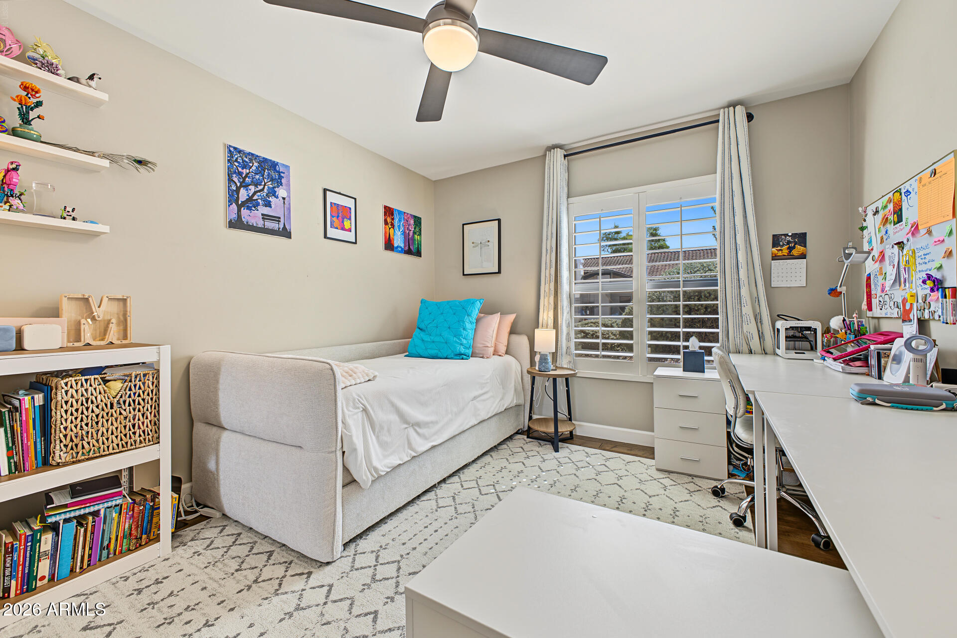 8646 E THOROUGHBRED Trail