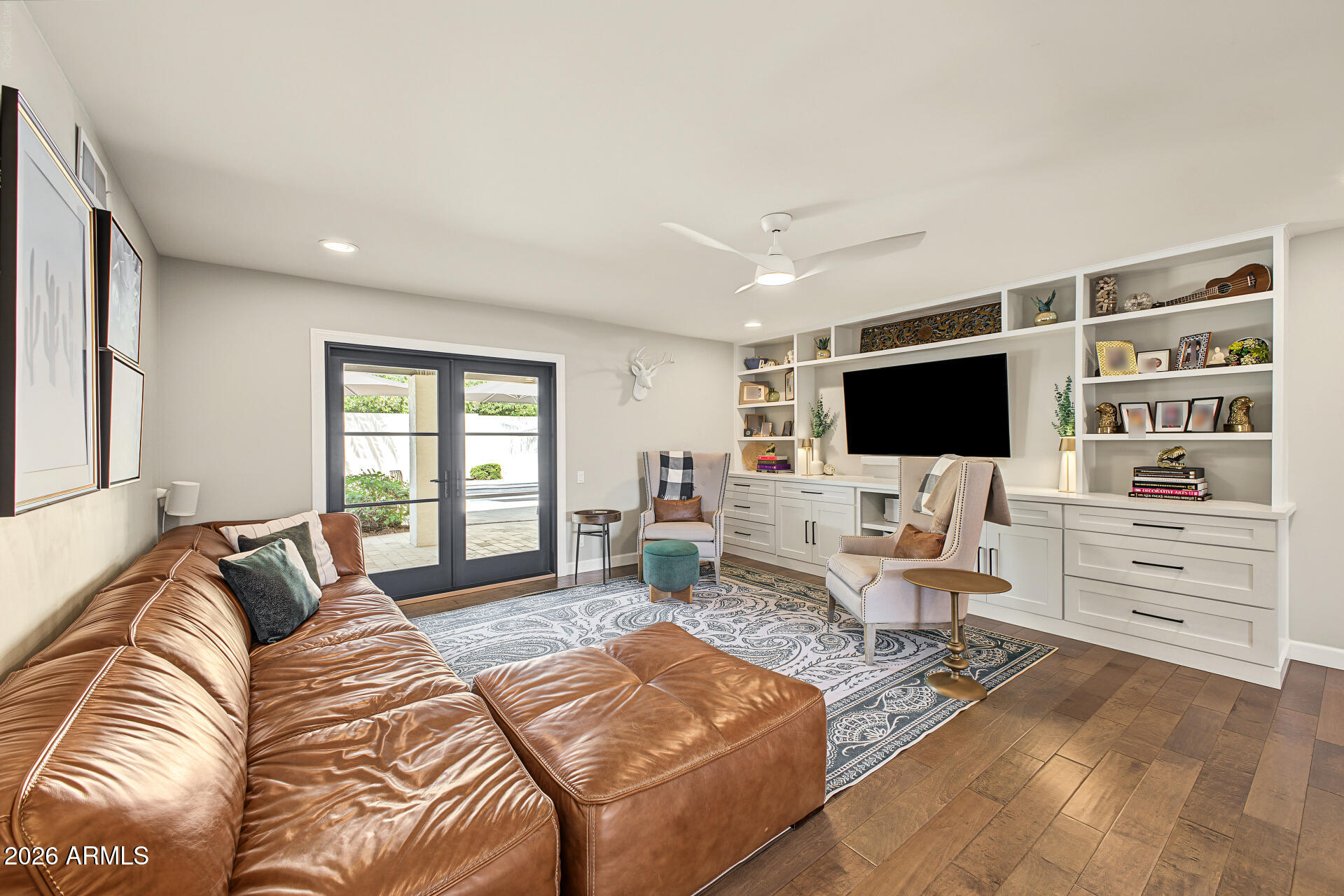 8646 E THOROUGHBRED Trail