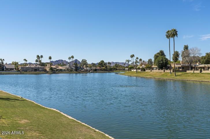 8646 E THOROUGHBRED Trail