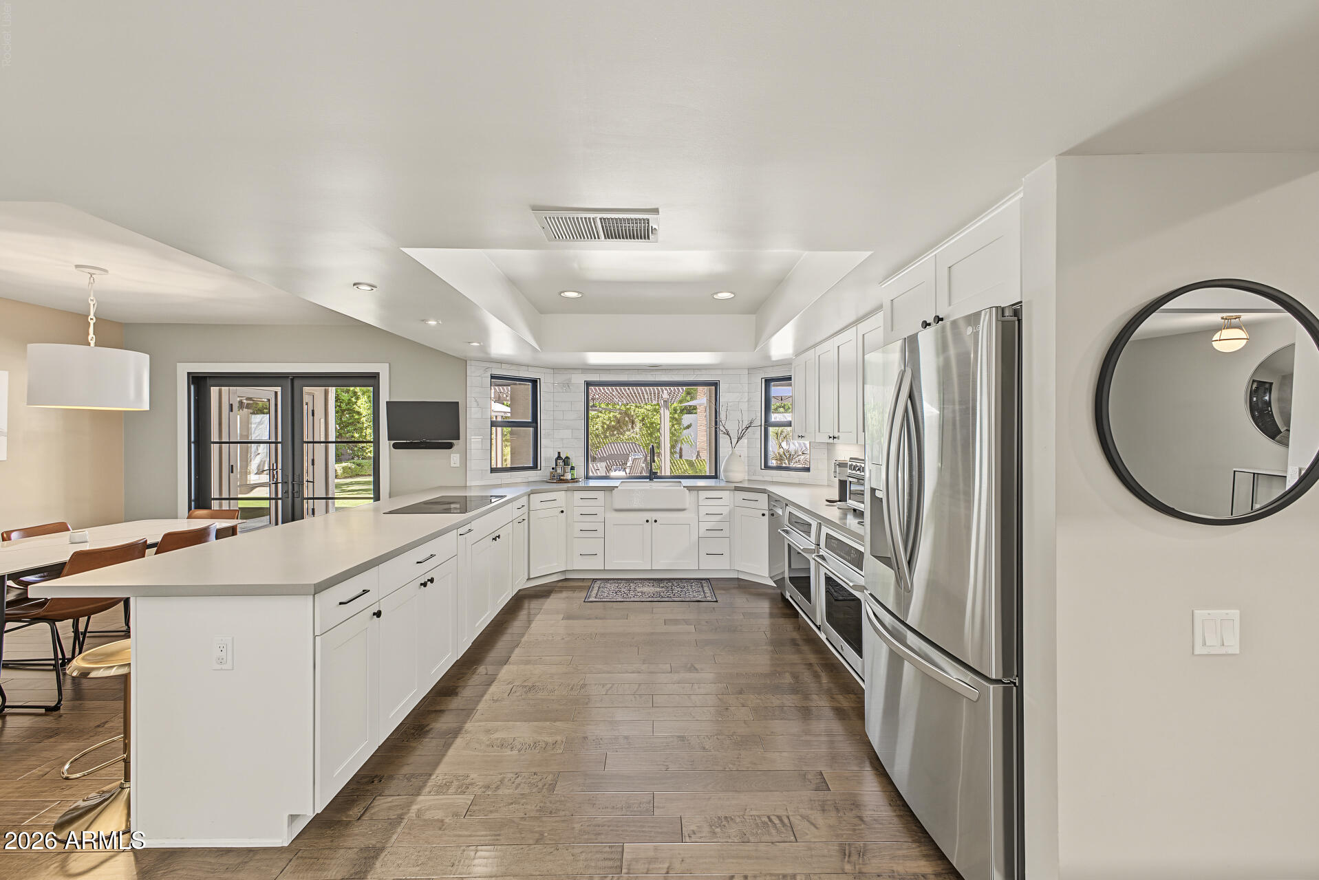 8646 E THOROUGHBRED Trail