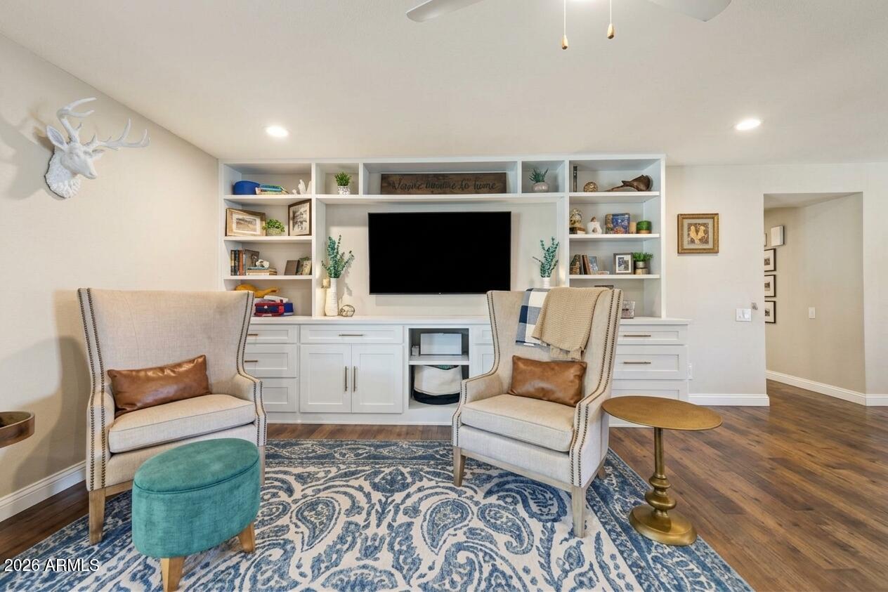 8646 E THOROUGHBRED Trail