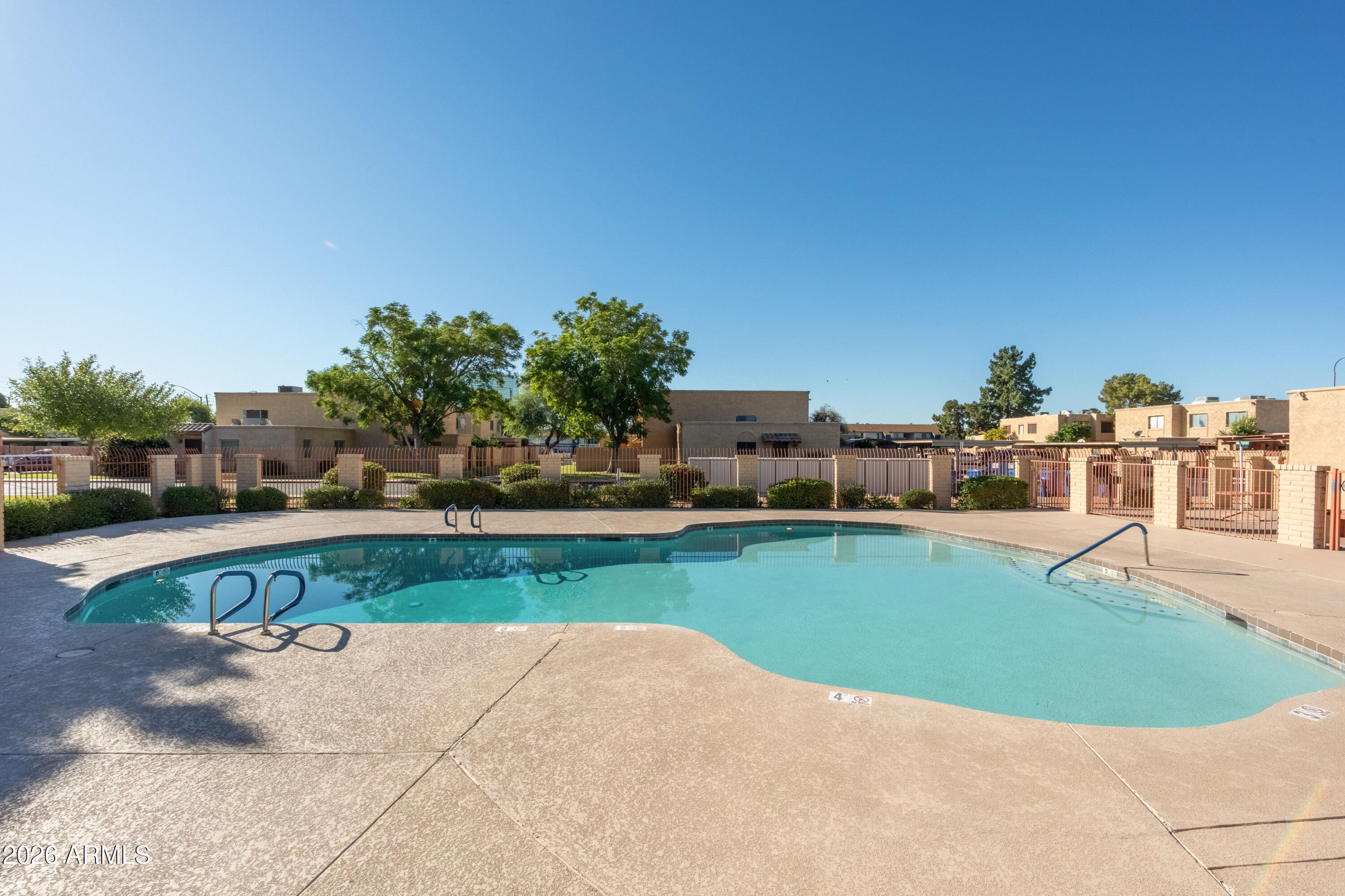 948 S Alma School Road 136