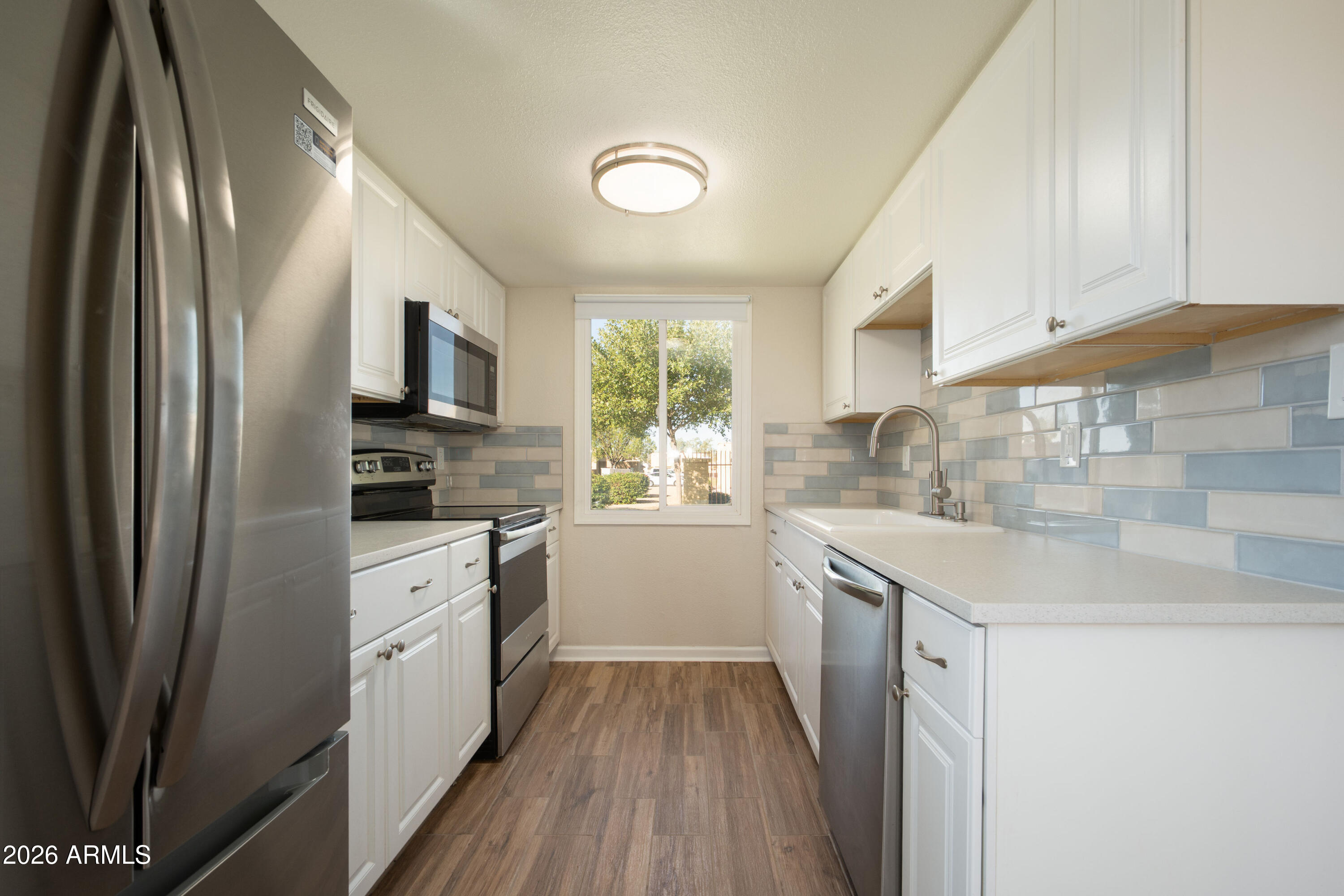 948 S Alma School Road 136