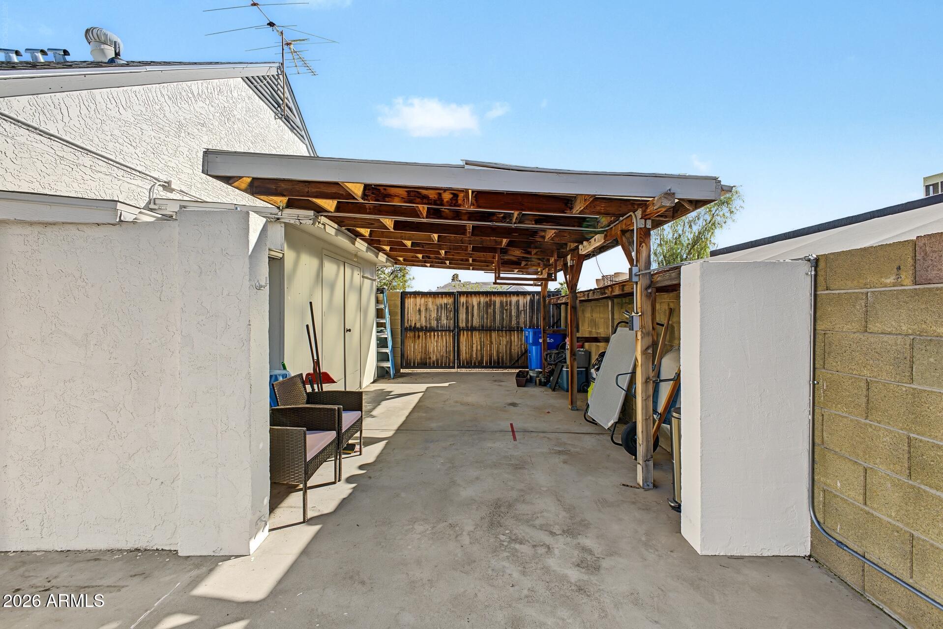 1320 E Piute Avenue