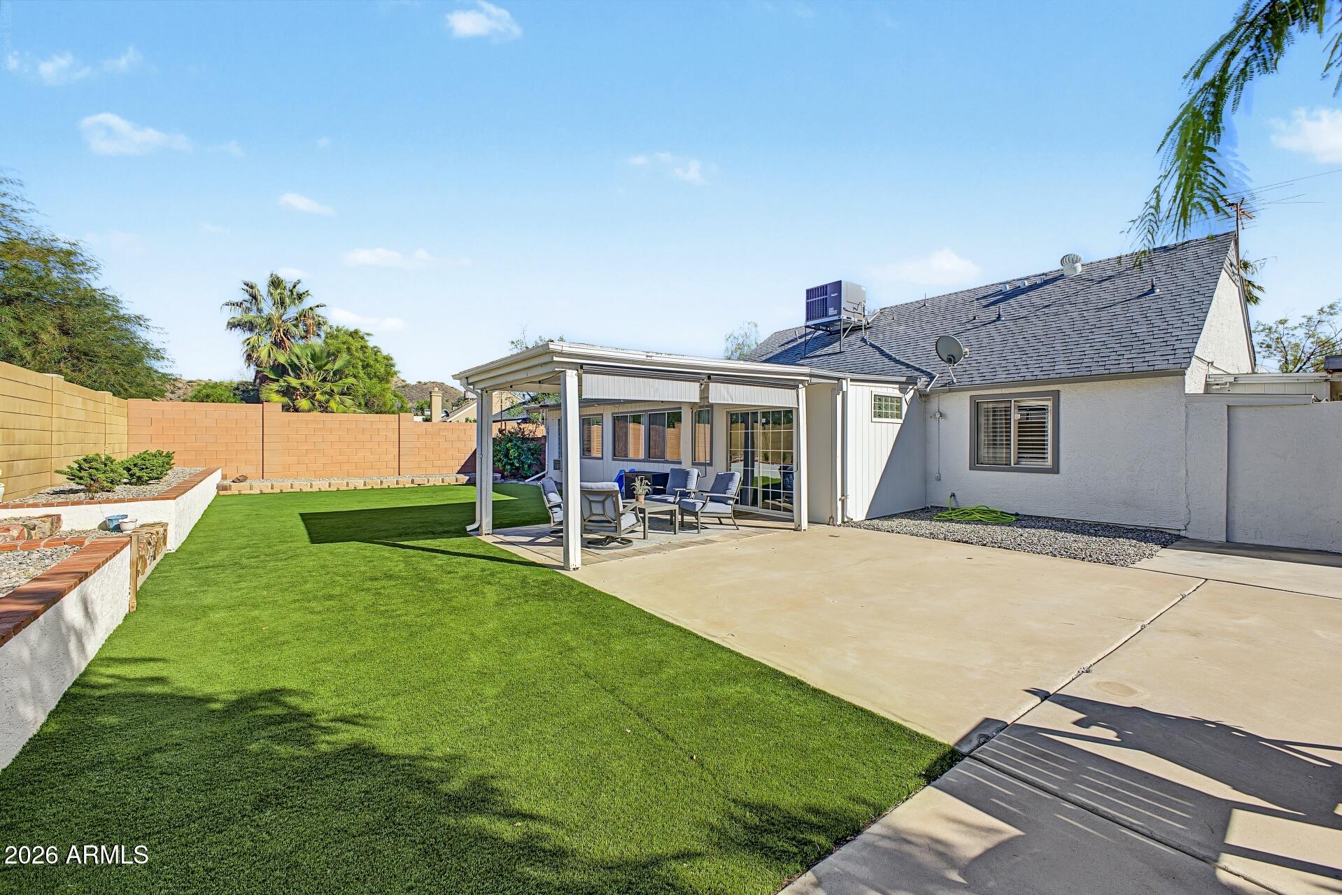 1320 E Piute Avenue
