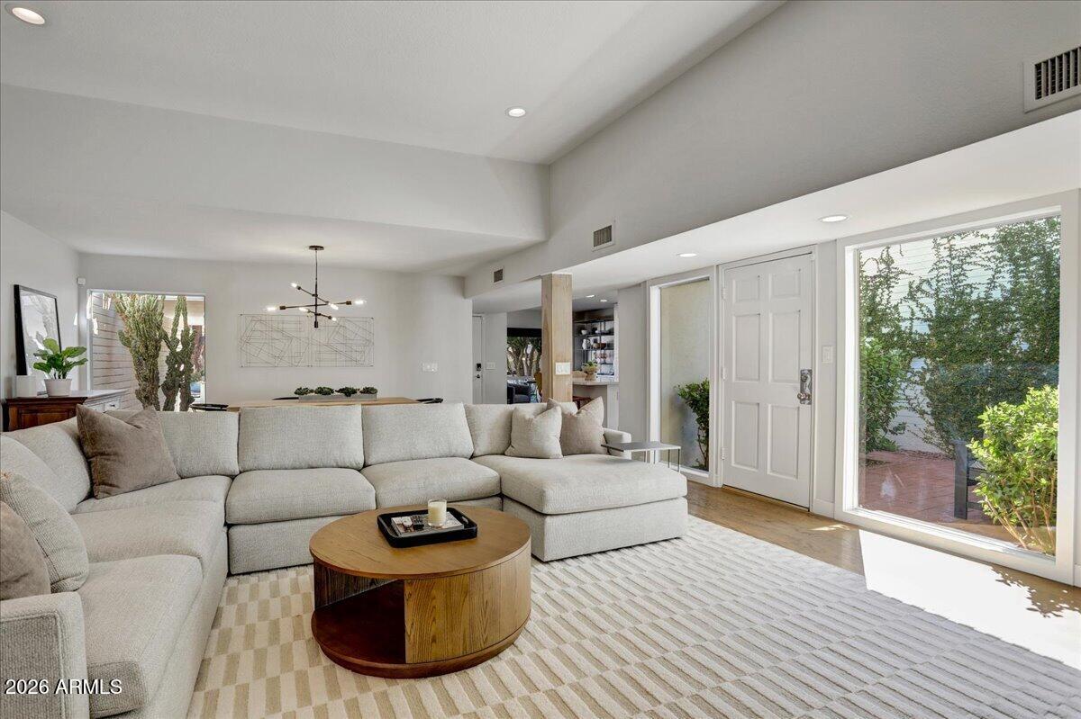 7230 N VIA DE LA SIESTA