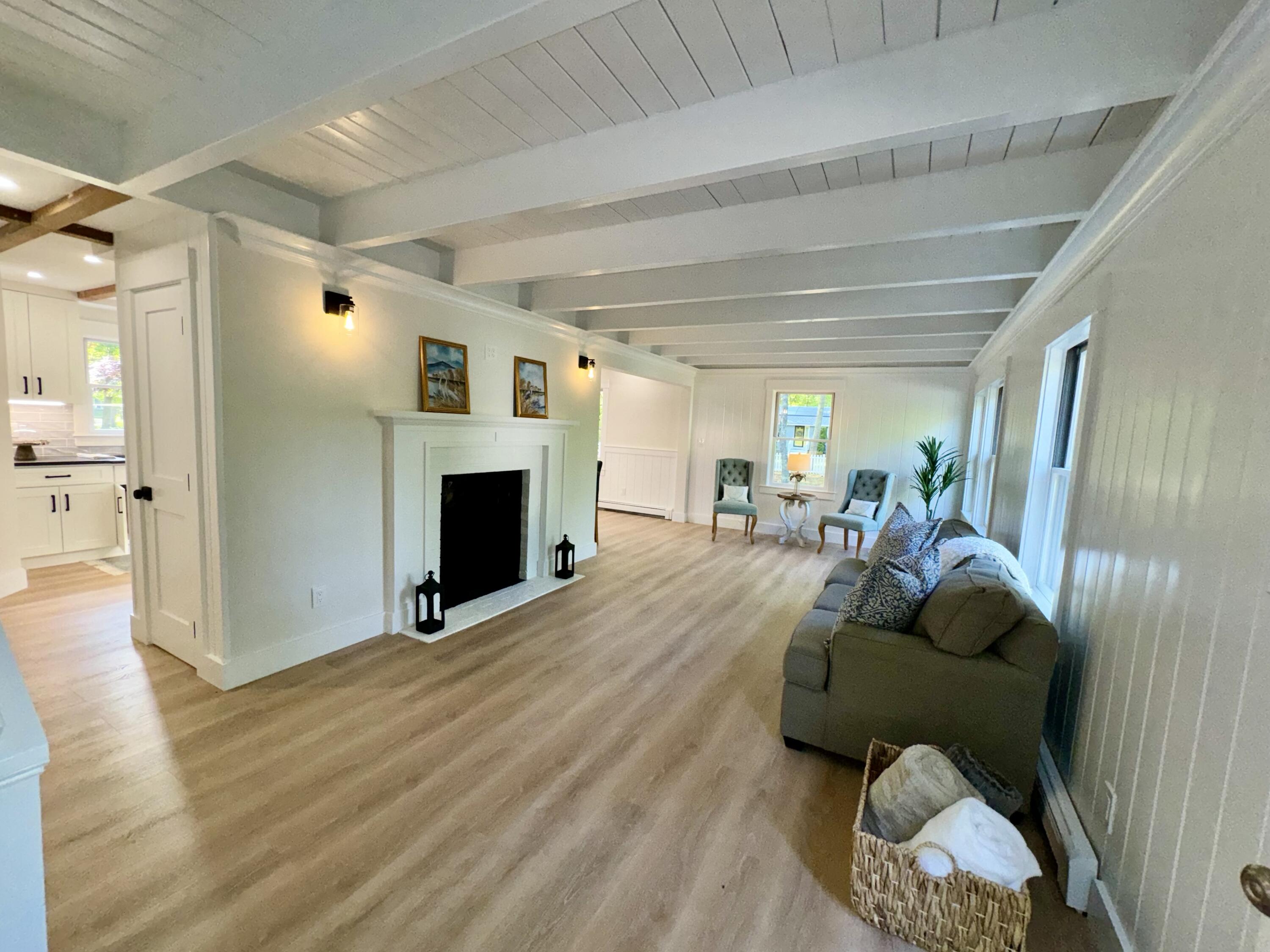 82 Ashton Avenue
