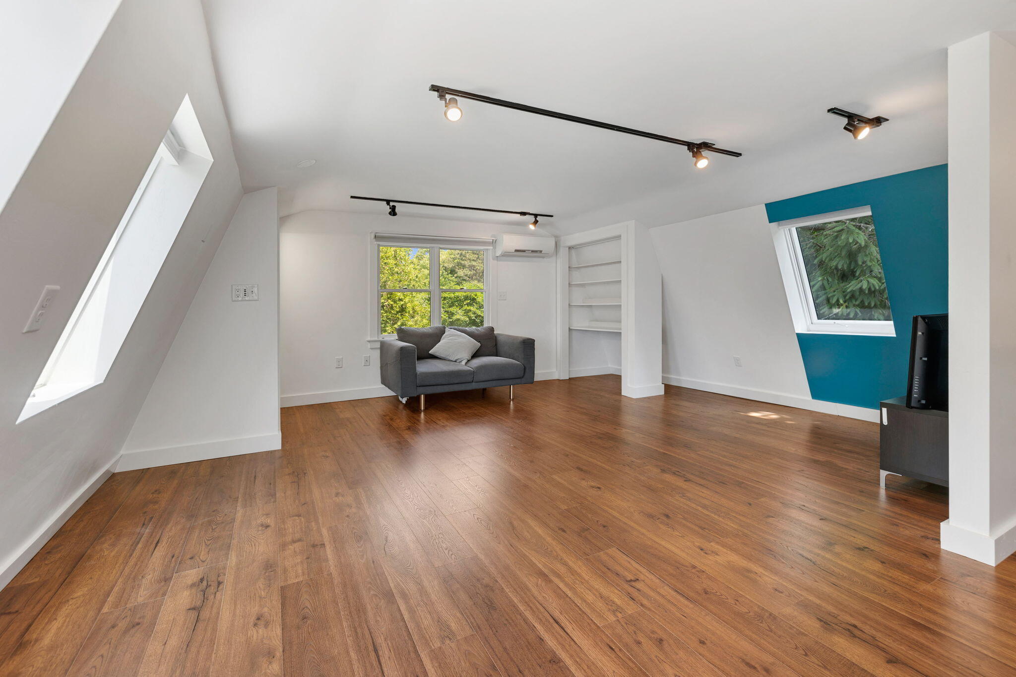 383 Boxberry Hill Road