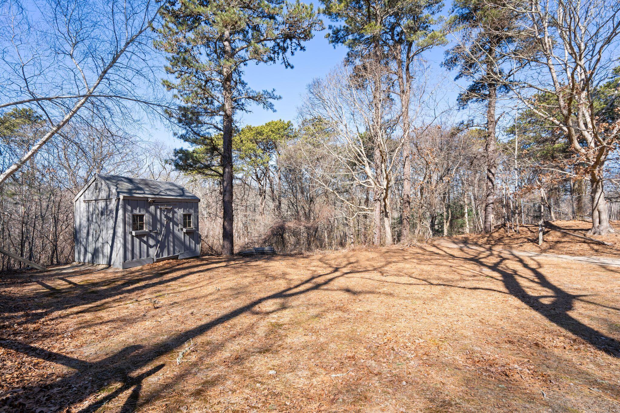 1 Howland Lane