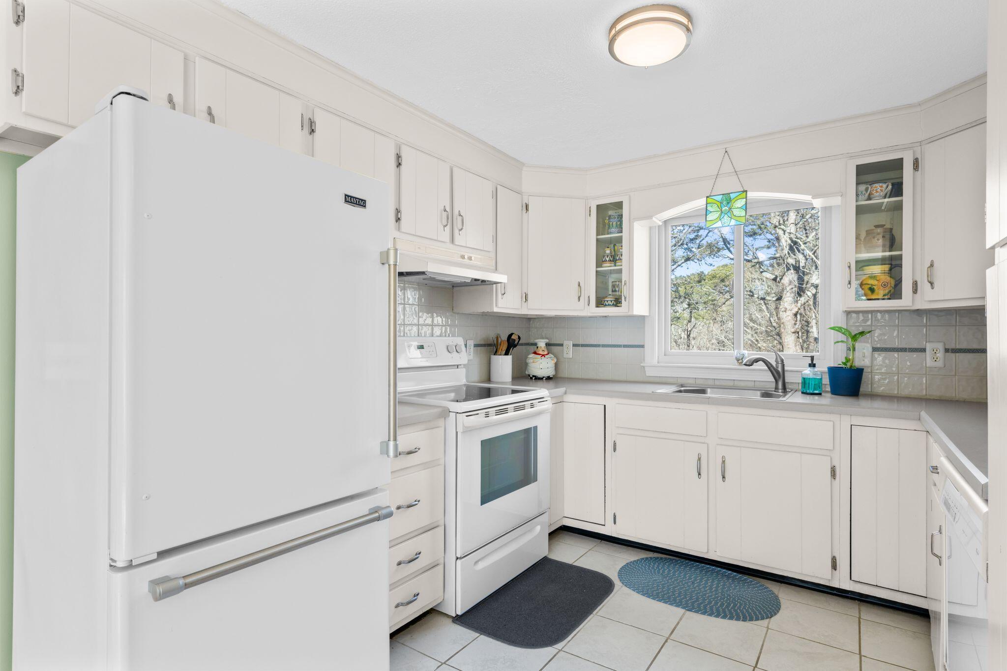 1 Howland Lane