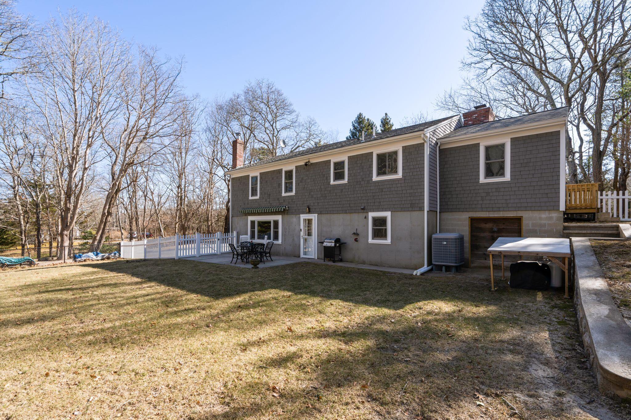 1 Howland Lane