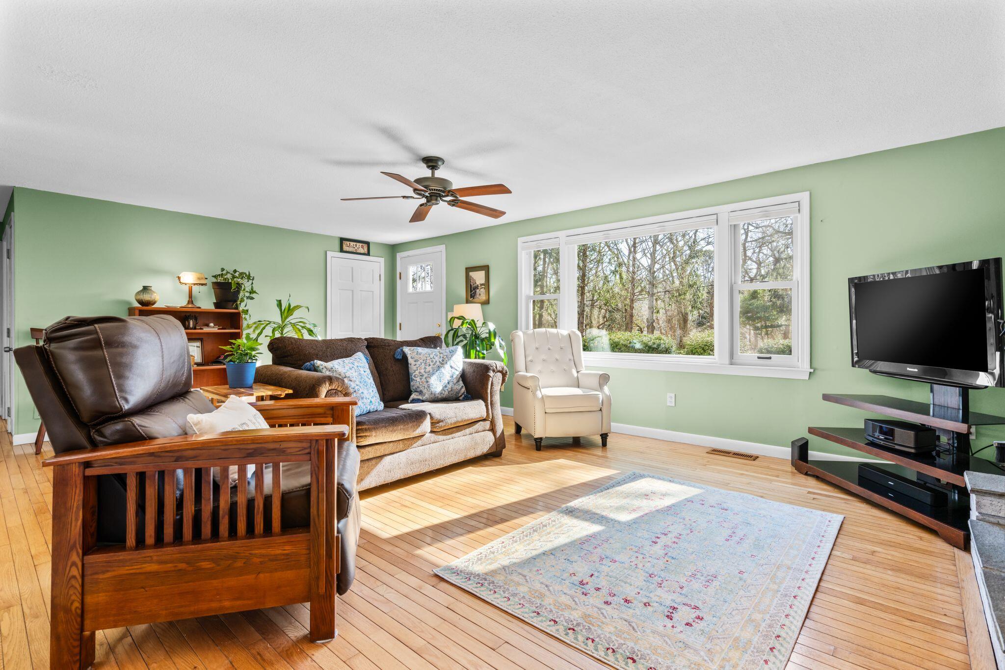 1 Howland Lane