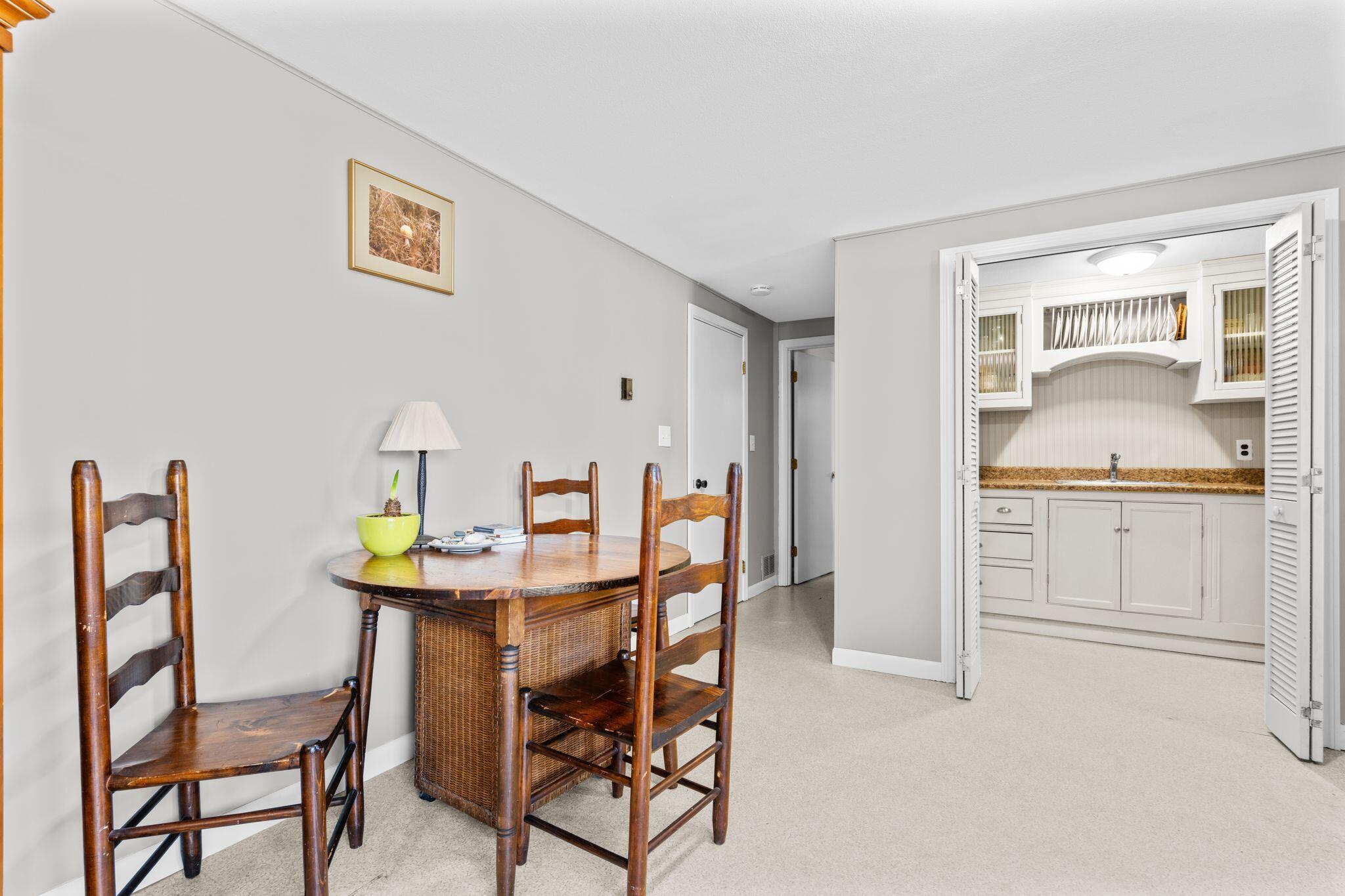 1 Howland Lane
