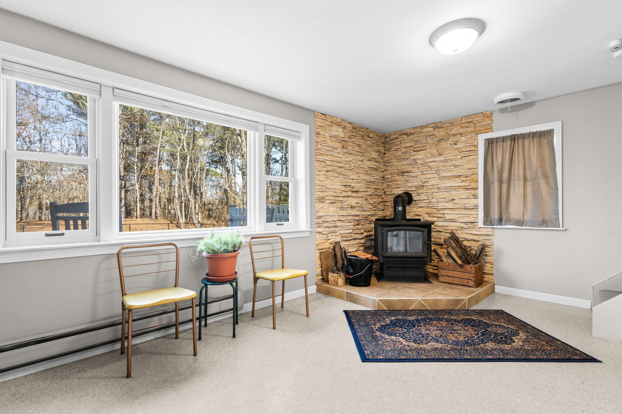 1 Howland Lane