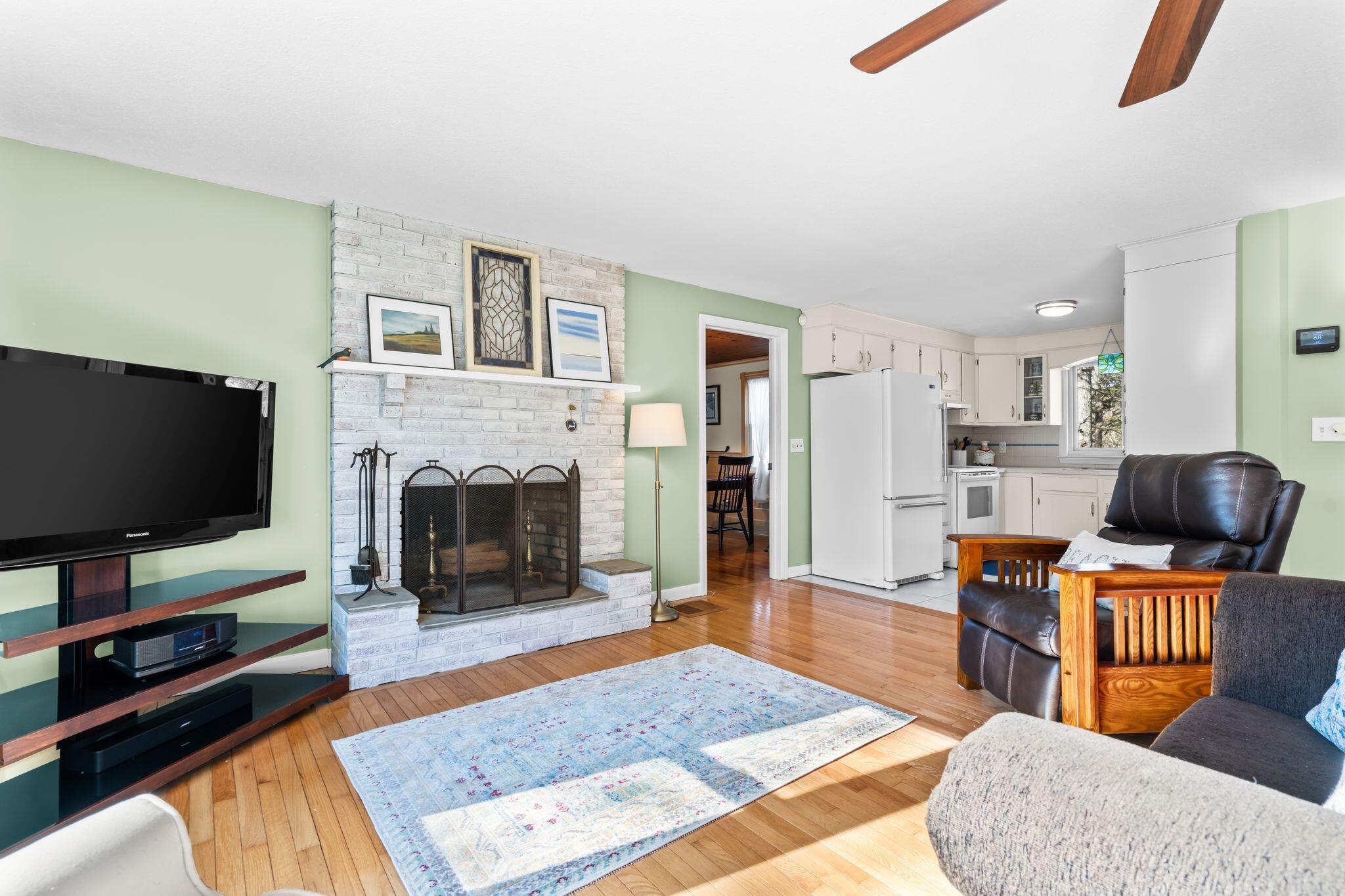 1 Howland Lane