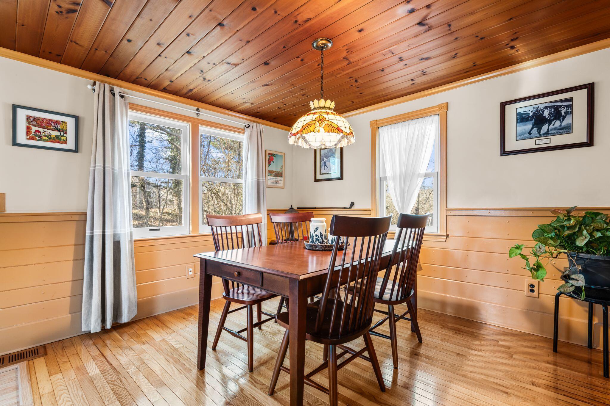 1 Howland Lane