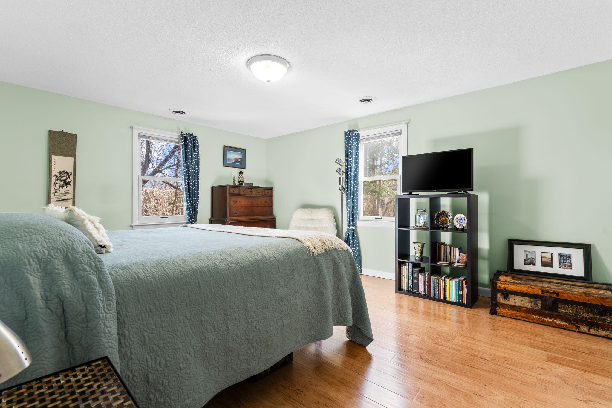 1 Howland Lane