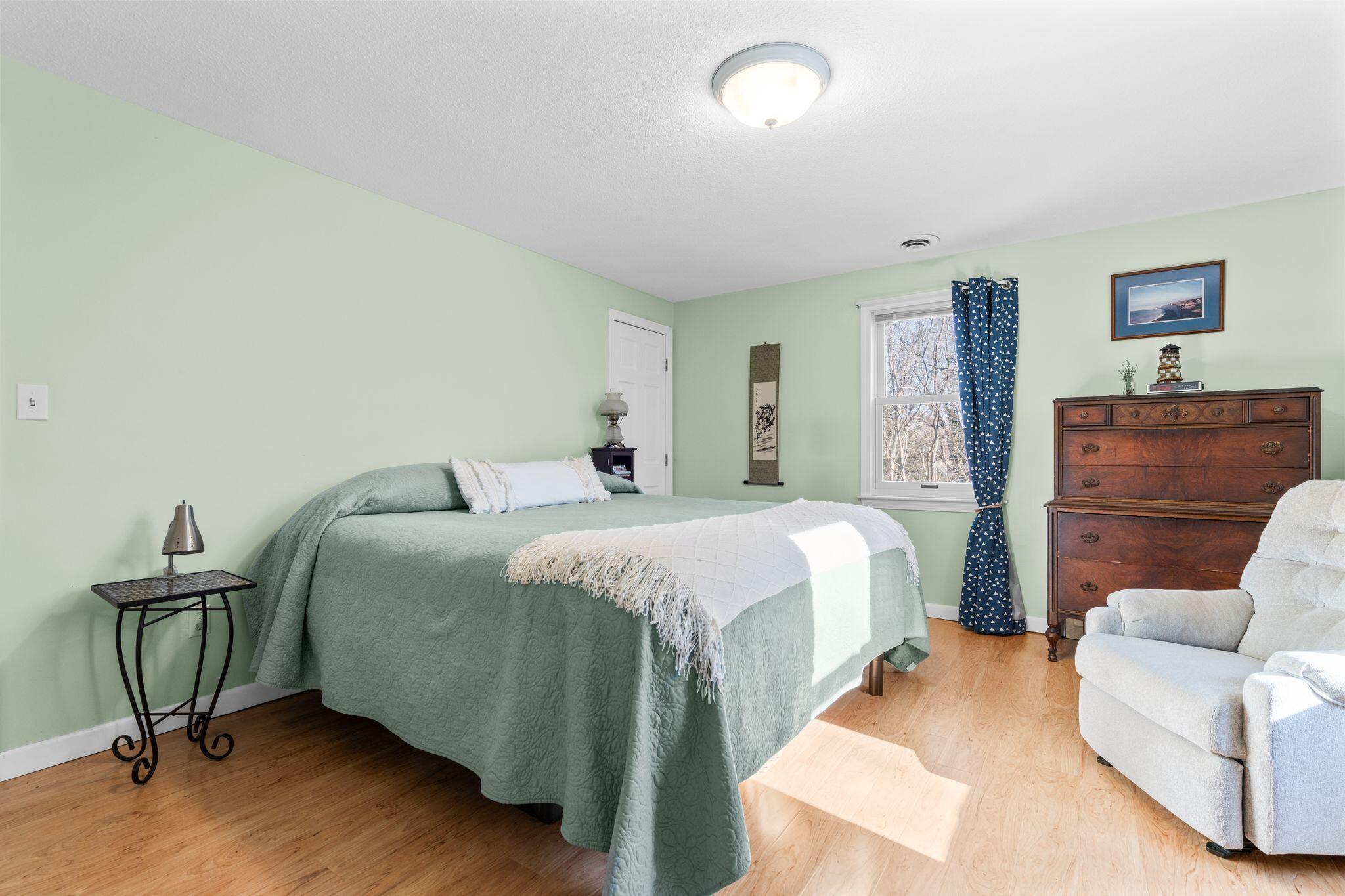 1 Howland Lane