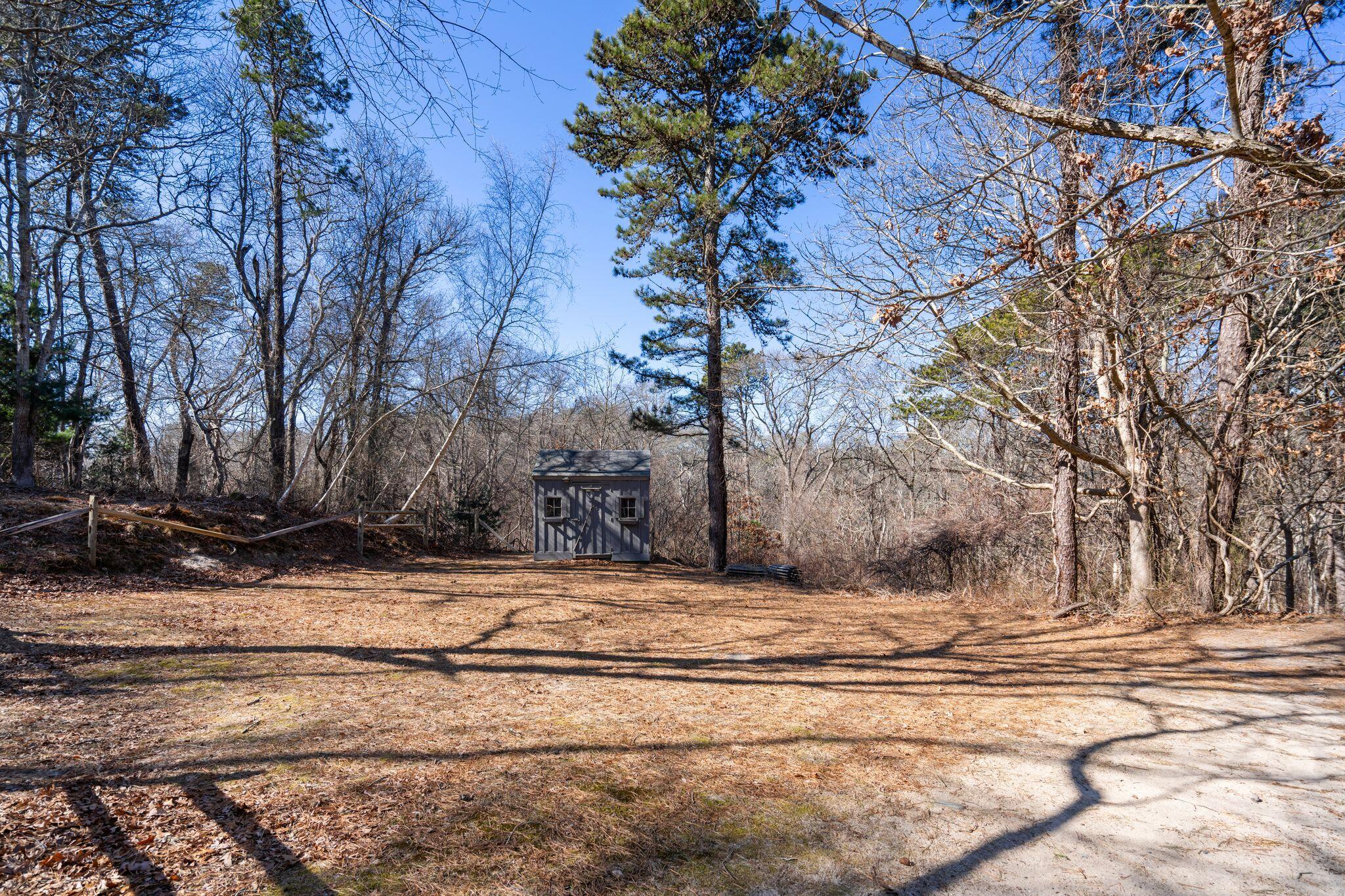 1 Howland Lane