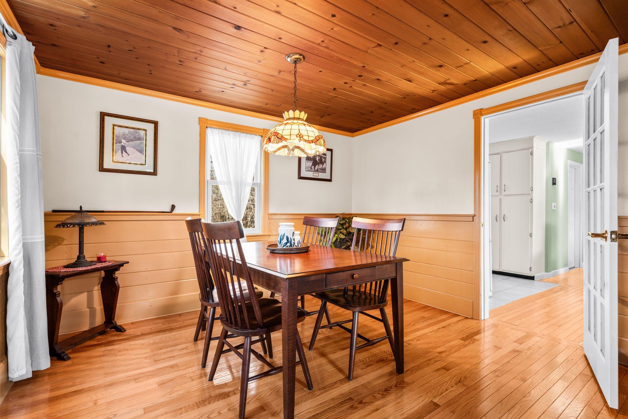 1 Howland Lane