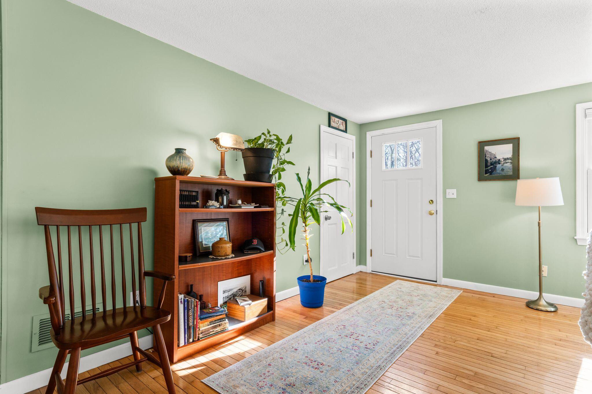 1 Howland Lane