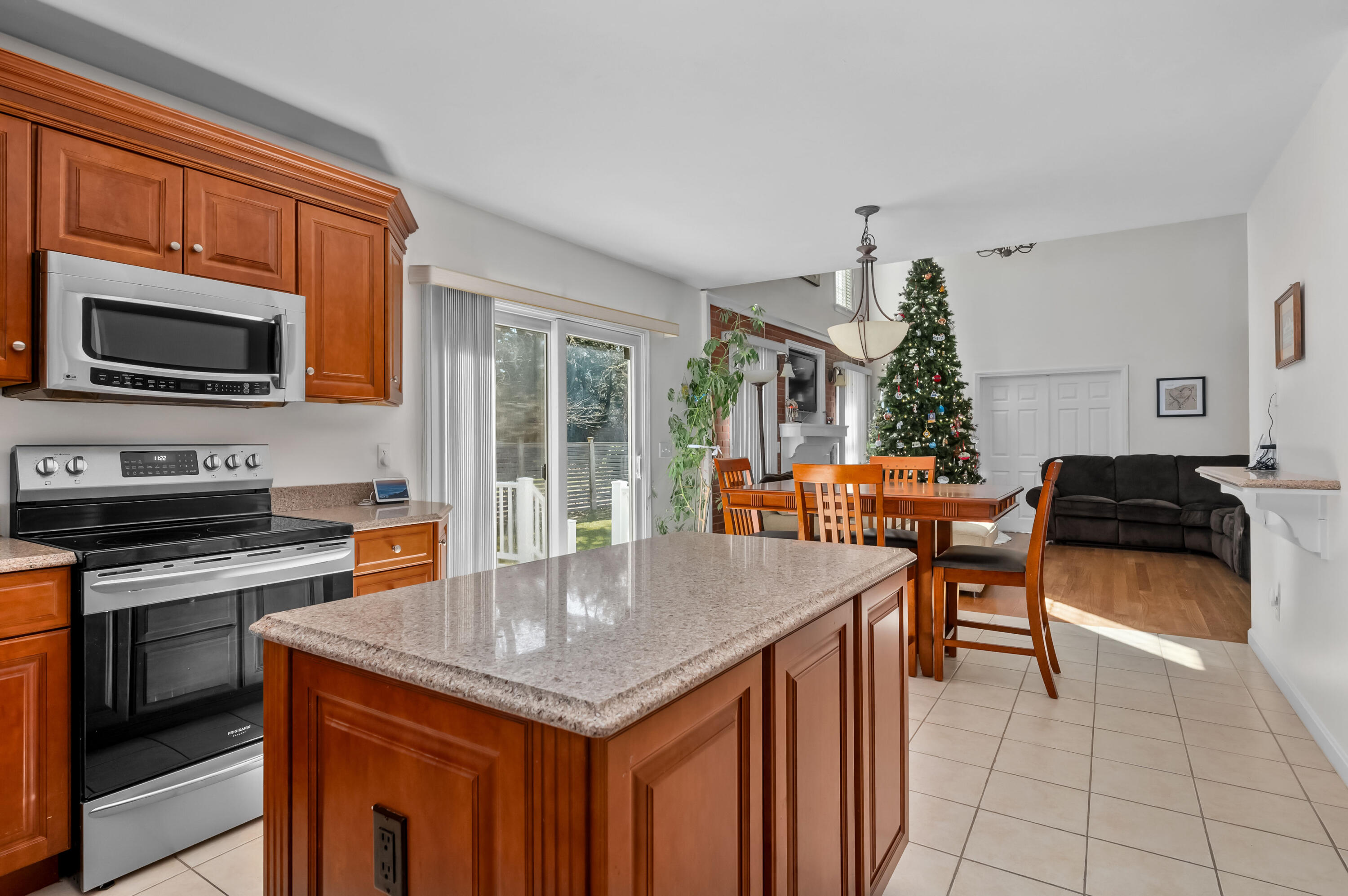 2 Centerville Avenue