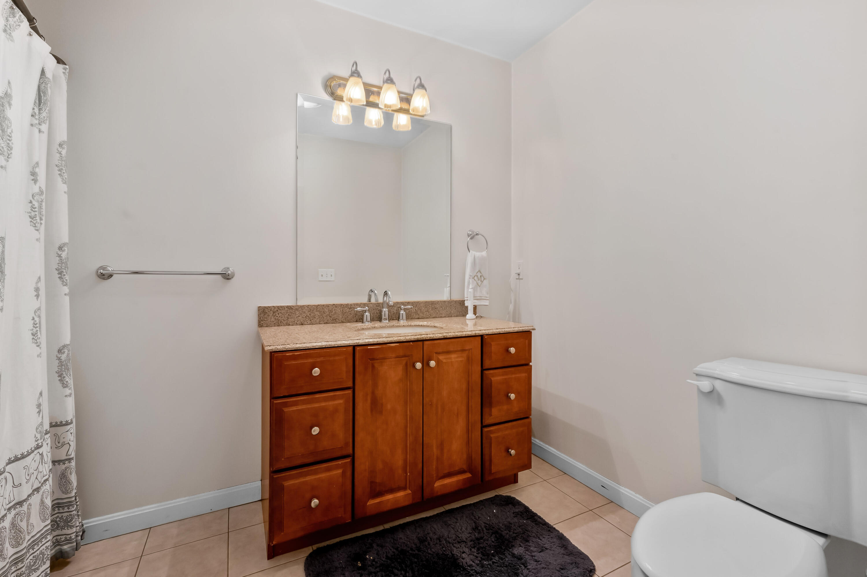 2 Centerville Avenue