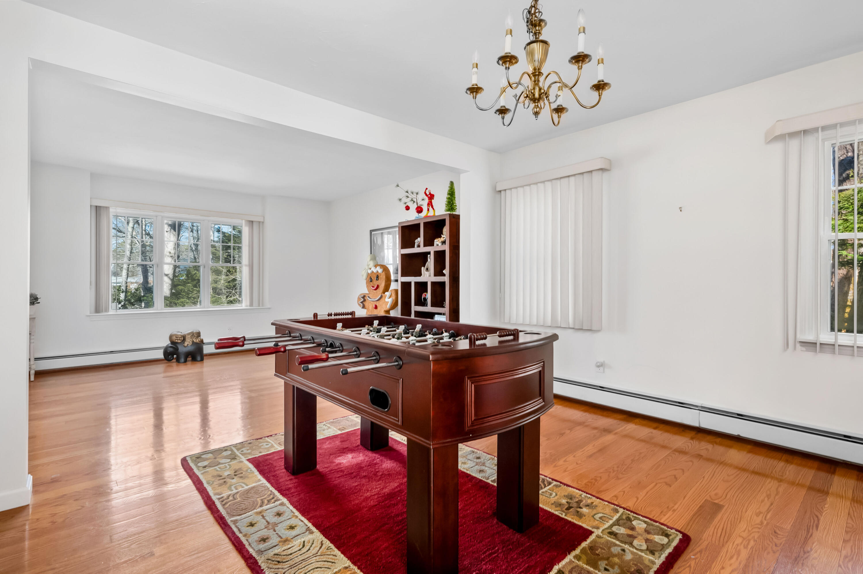 2 Centerville Avenue