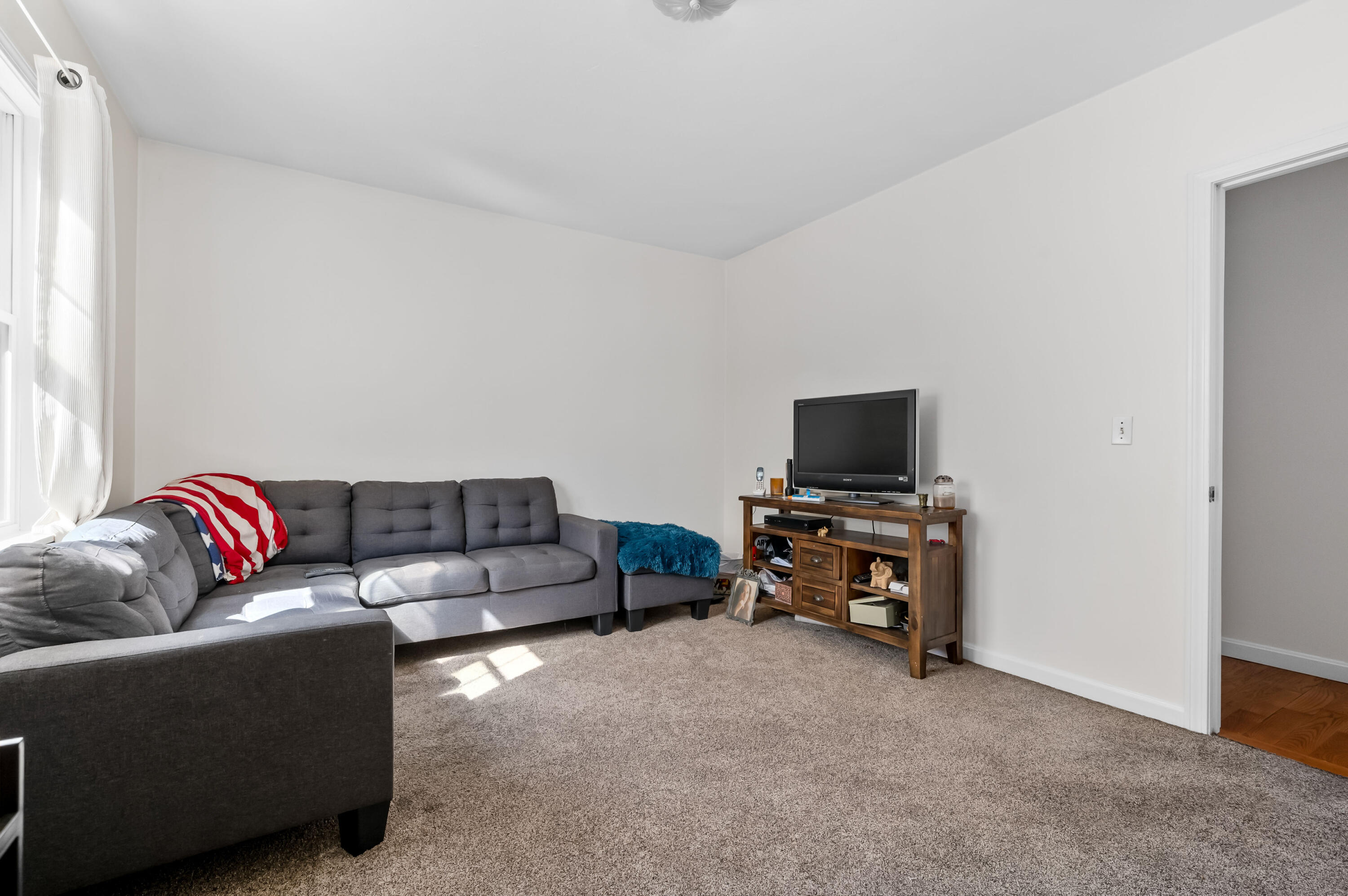 2 Centerville Avenue