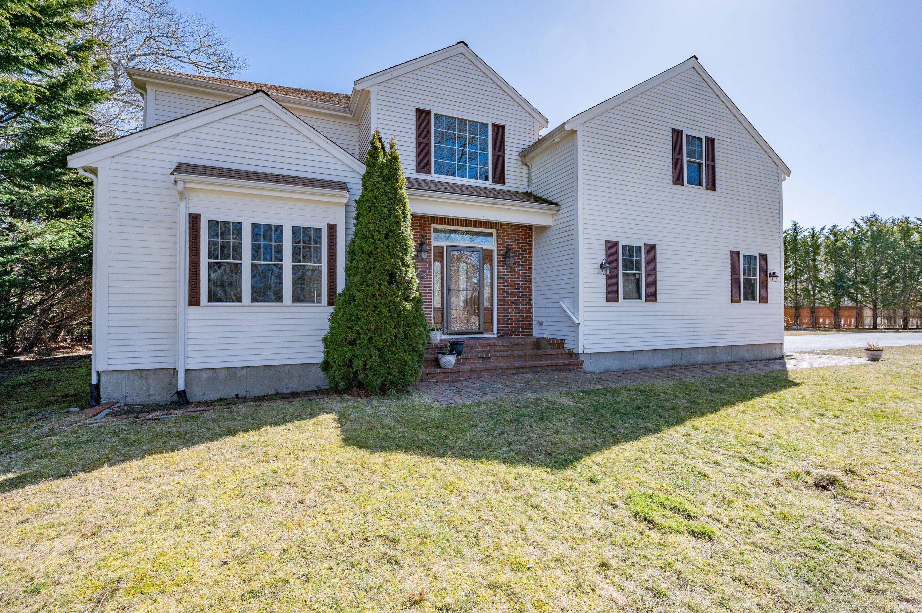 2 Centerville Avenue