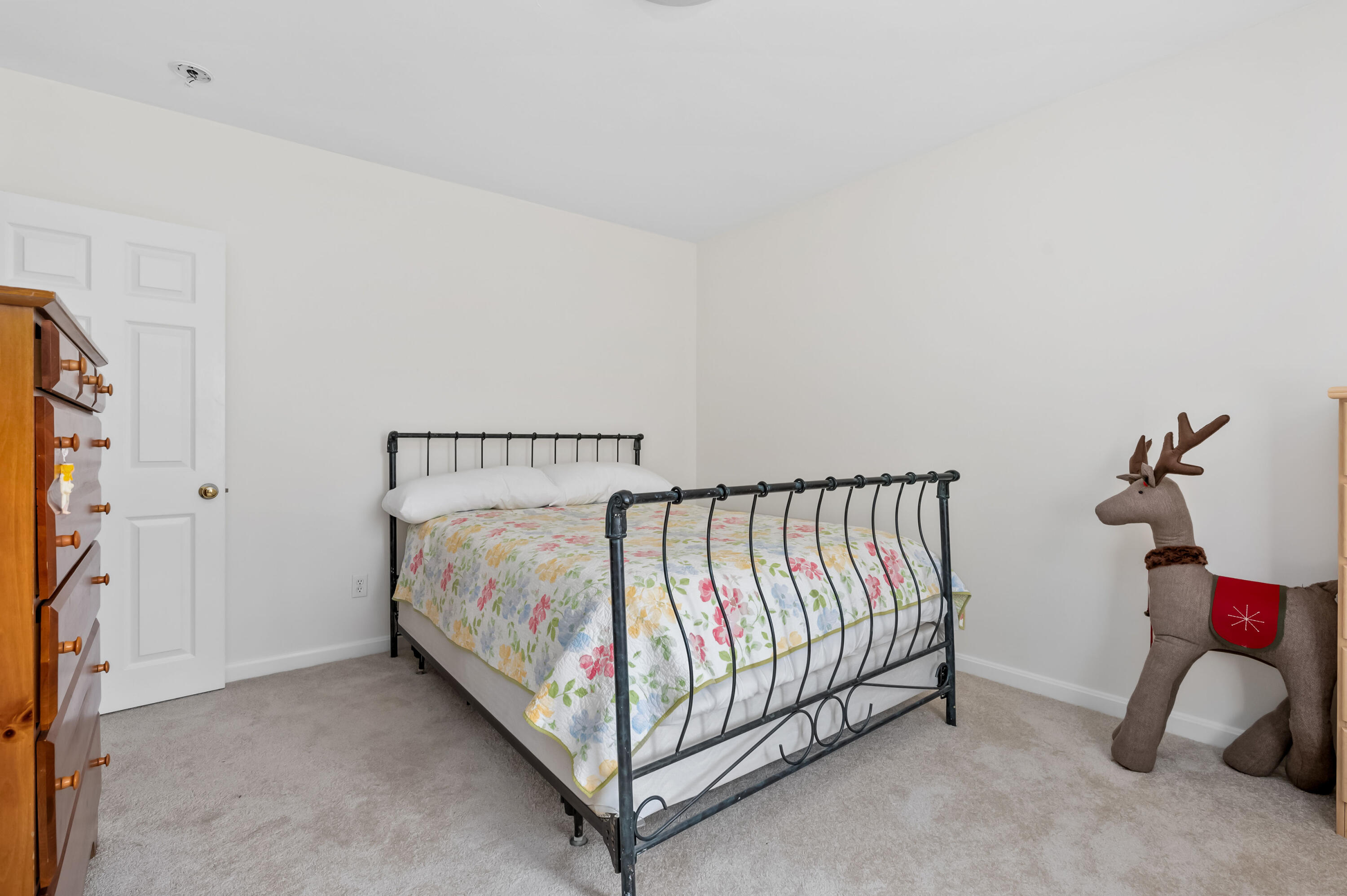 2 Centerville Avenue