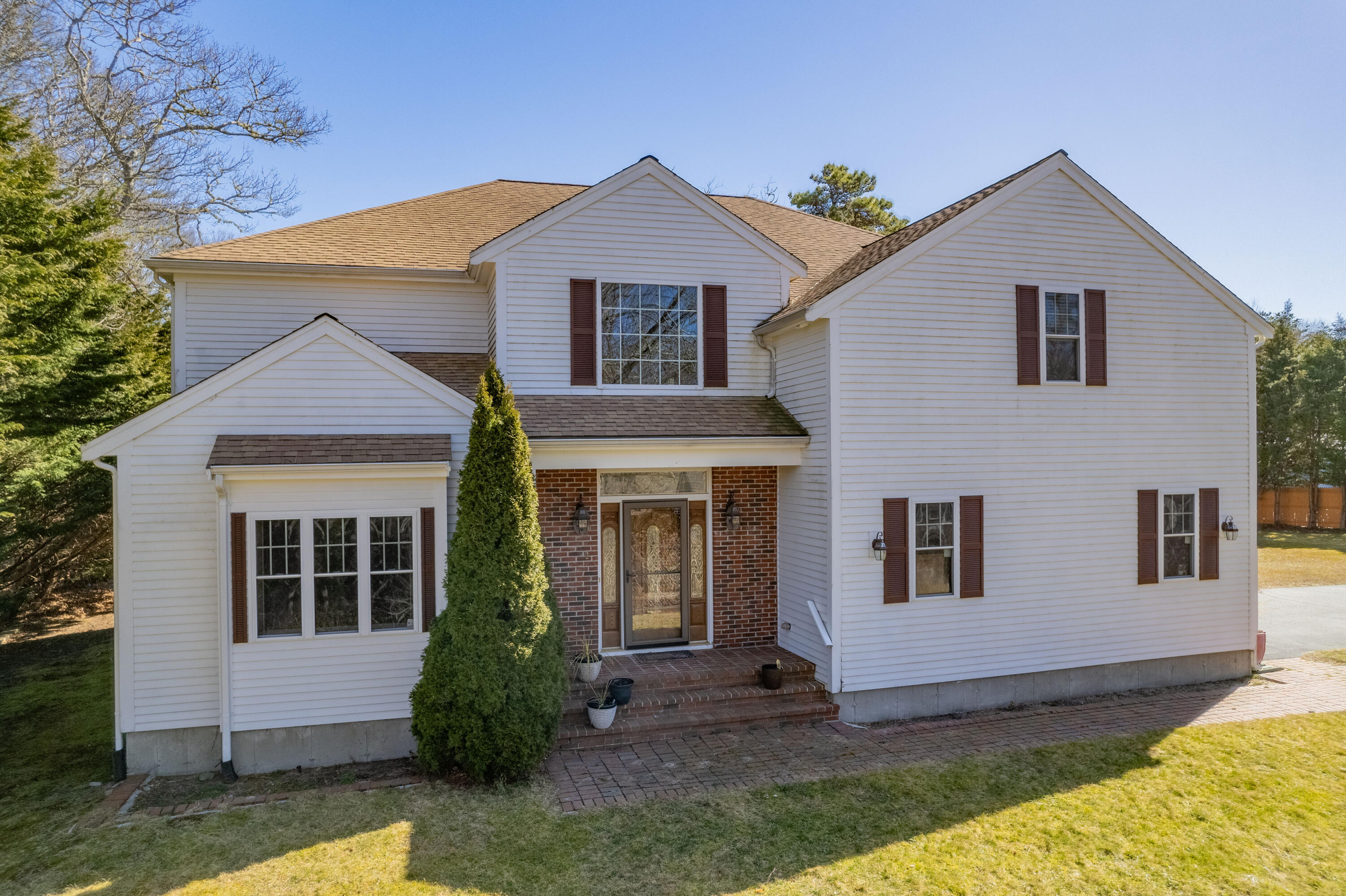 2 Centerville Avenue