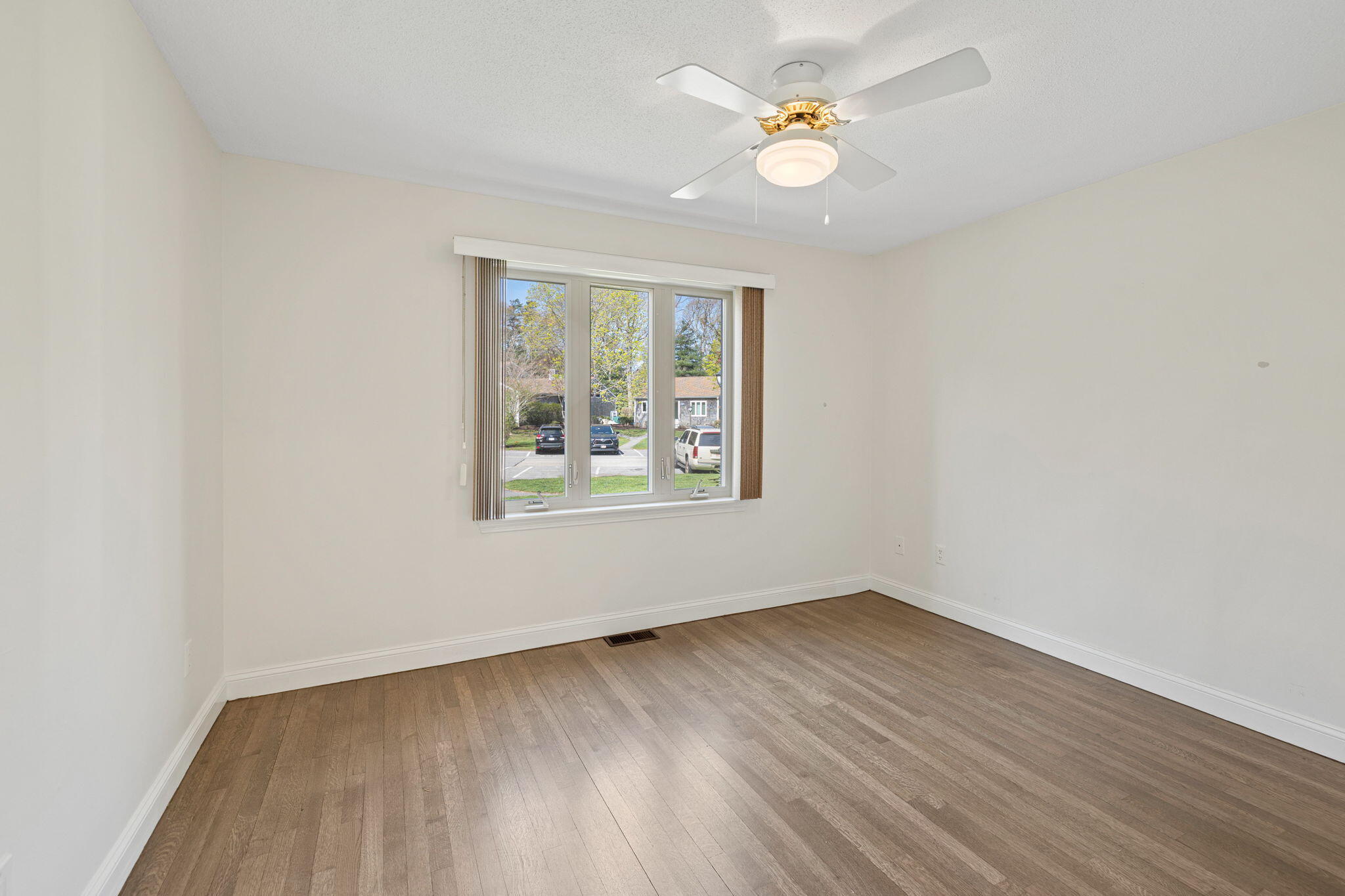 273 Seaward Bend