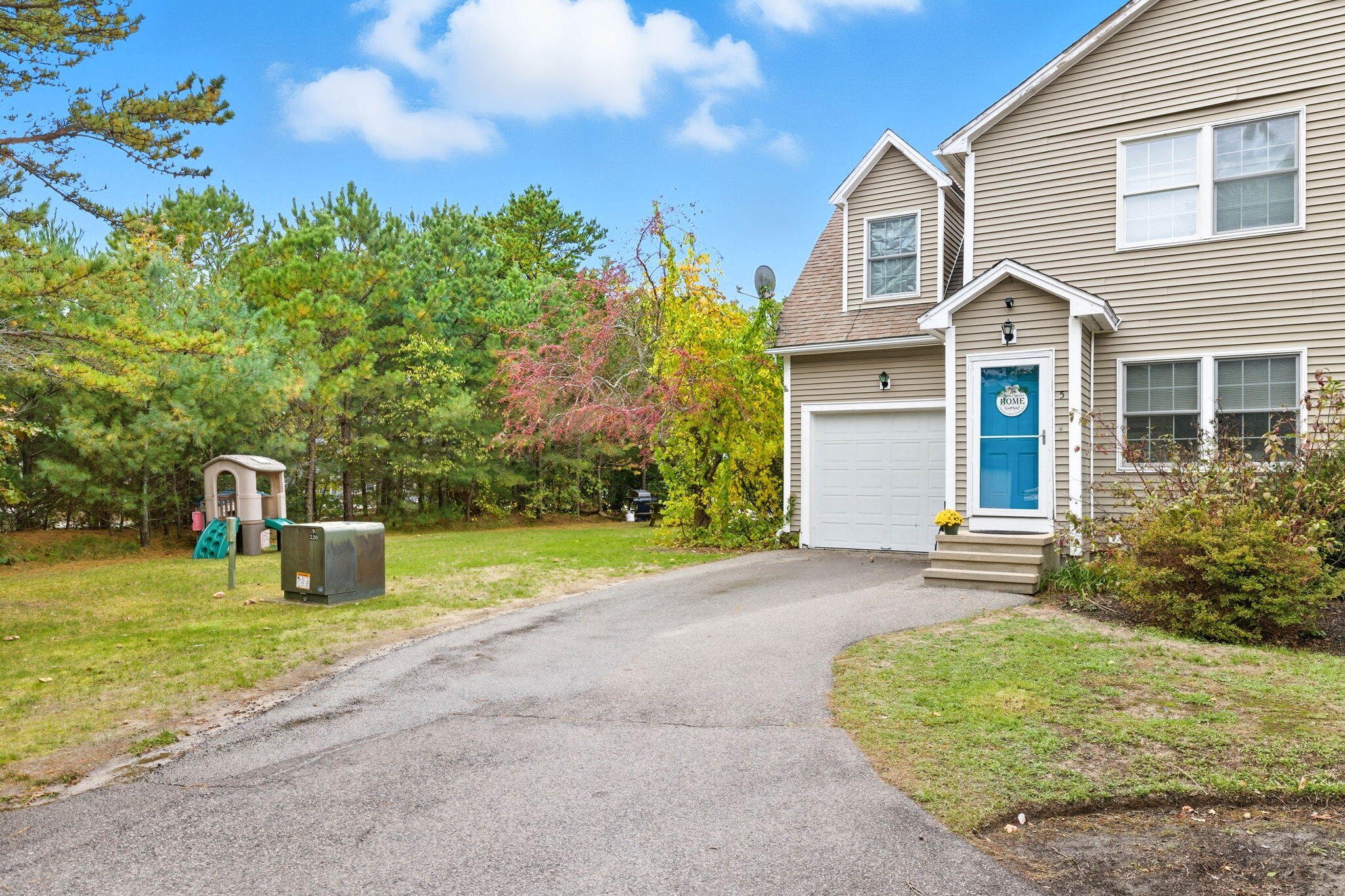 5 Carver Square Boulevard Unit: UNIT 5
