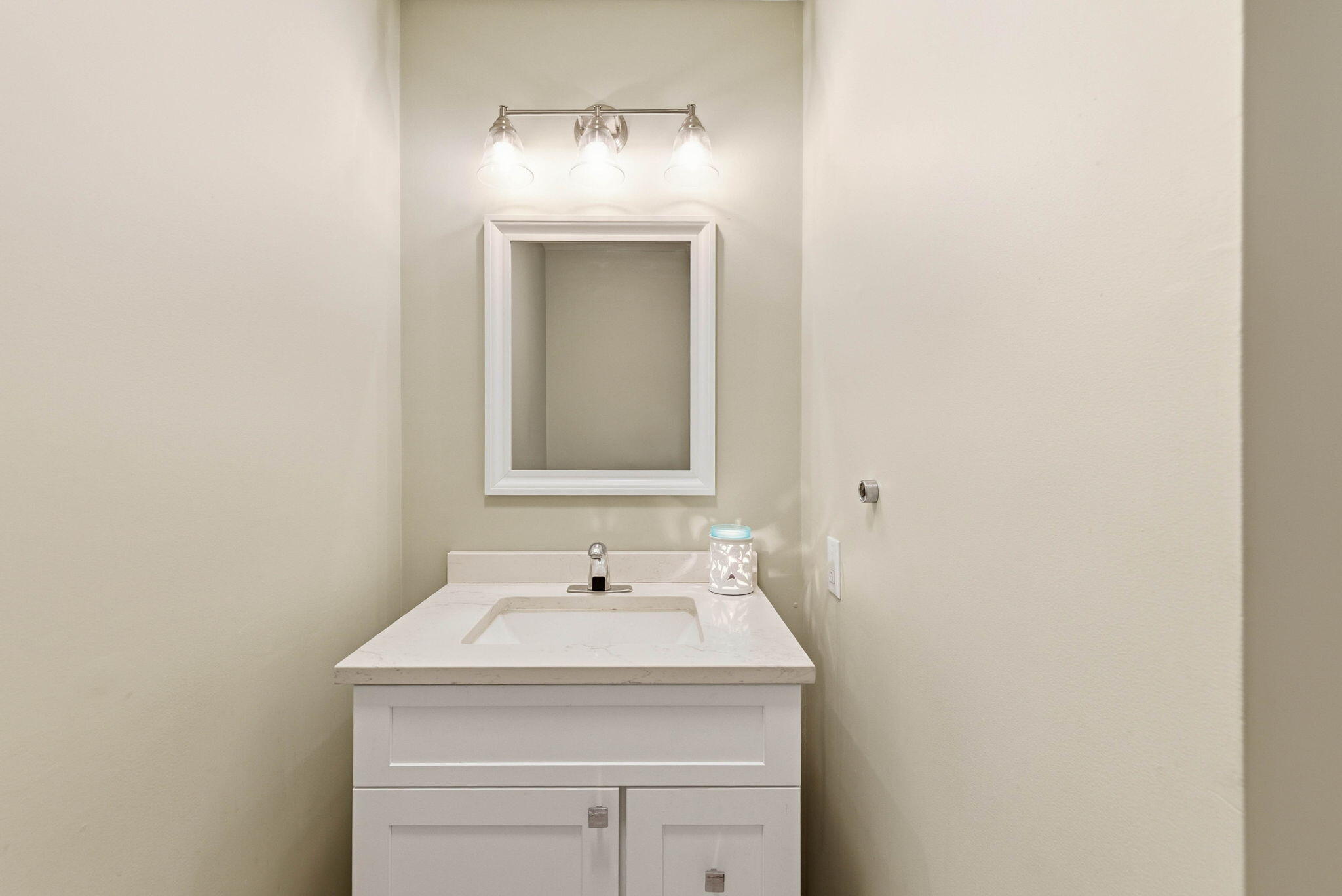 5 Carver Square Boulevard Unit: UNIT 5