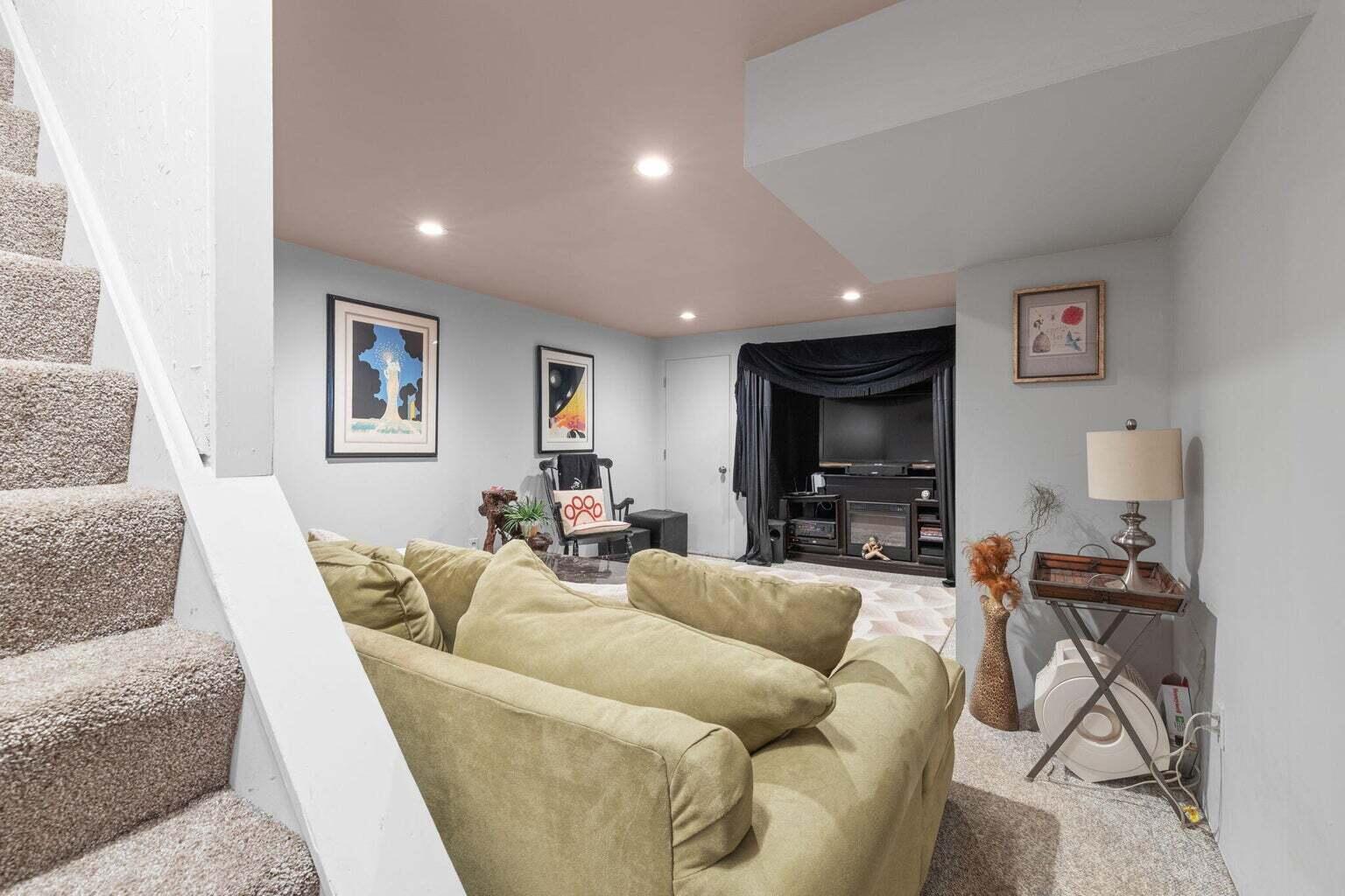 300 Falmouth Road APT 20C