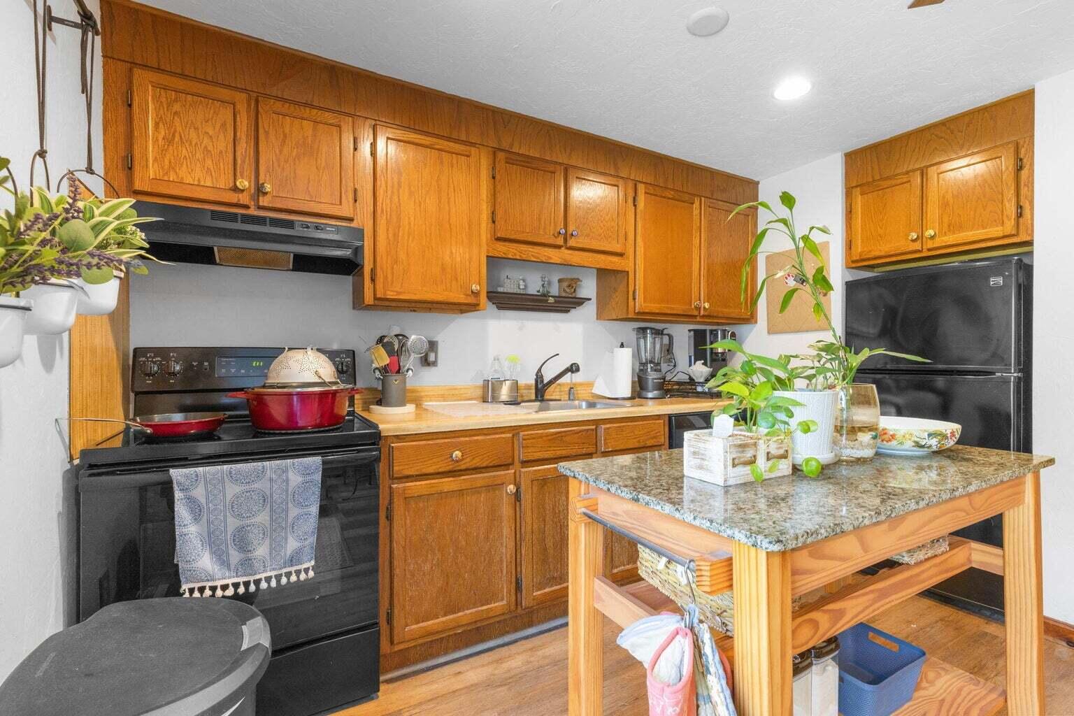 300 Falmouth Road APT 20C