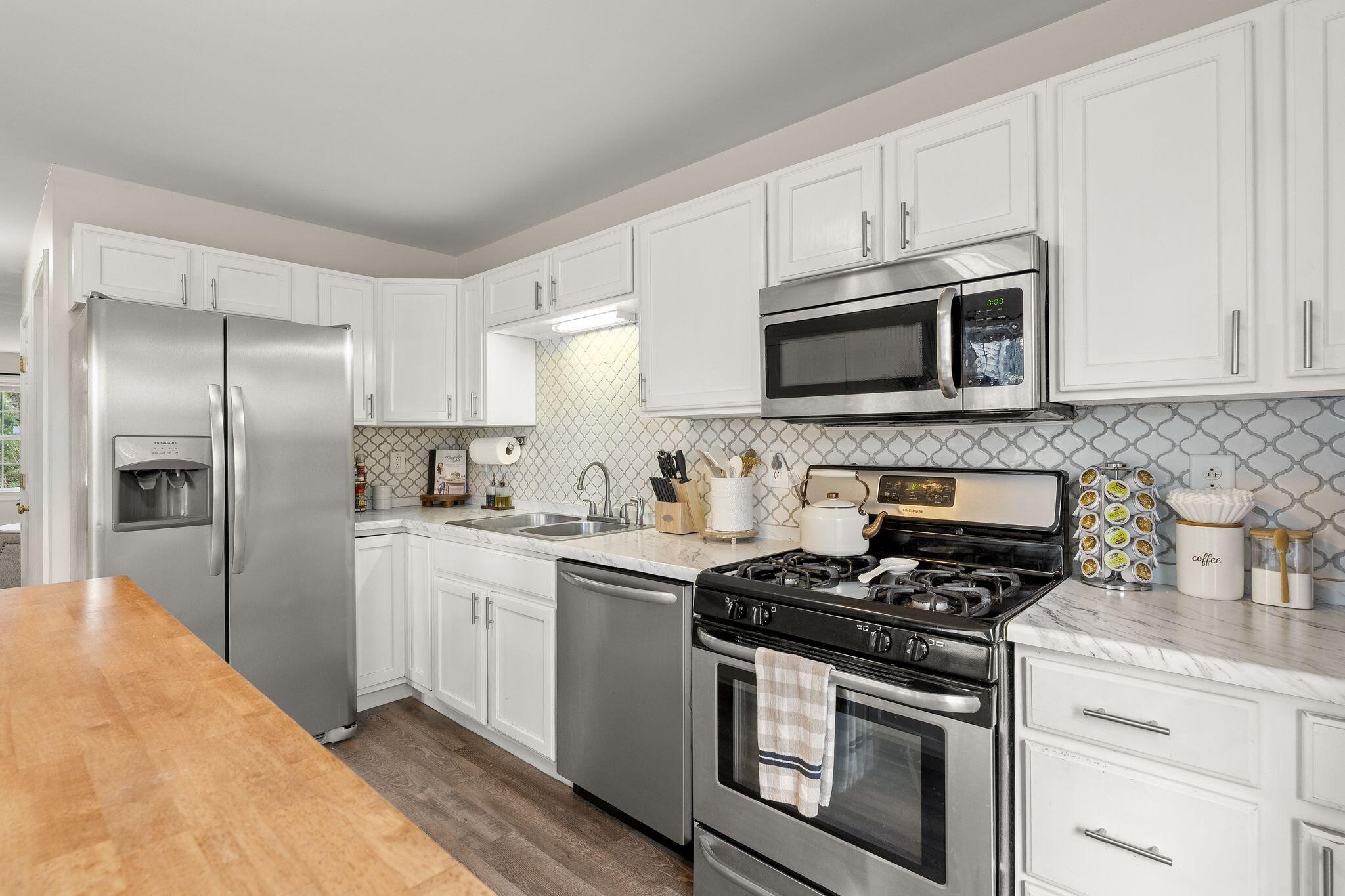 15 Carver Square Boulevard Unit: UNIT 15