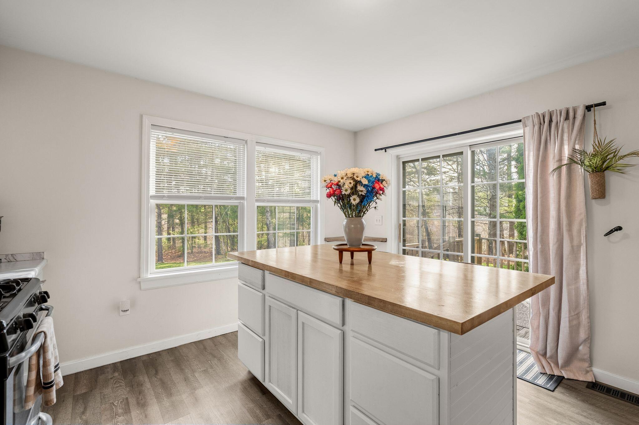 15 Carver Square Boulevard Unit: UNIT 15