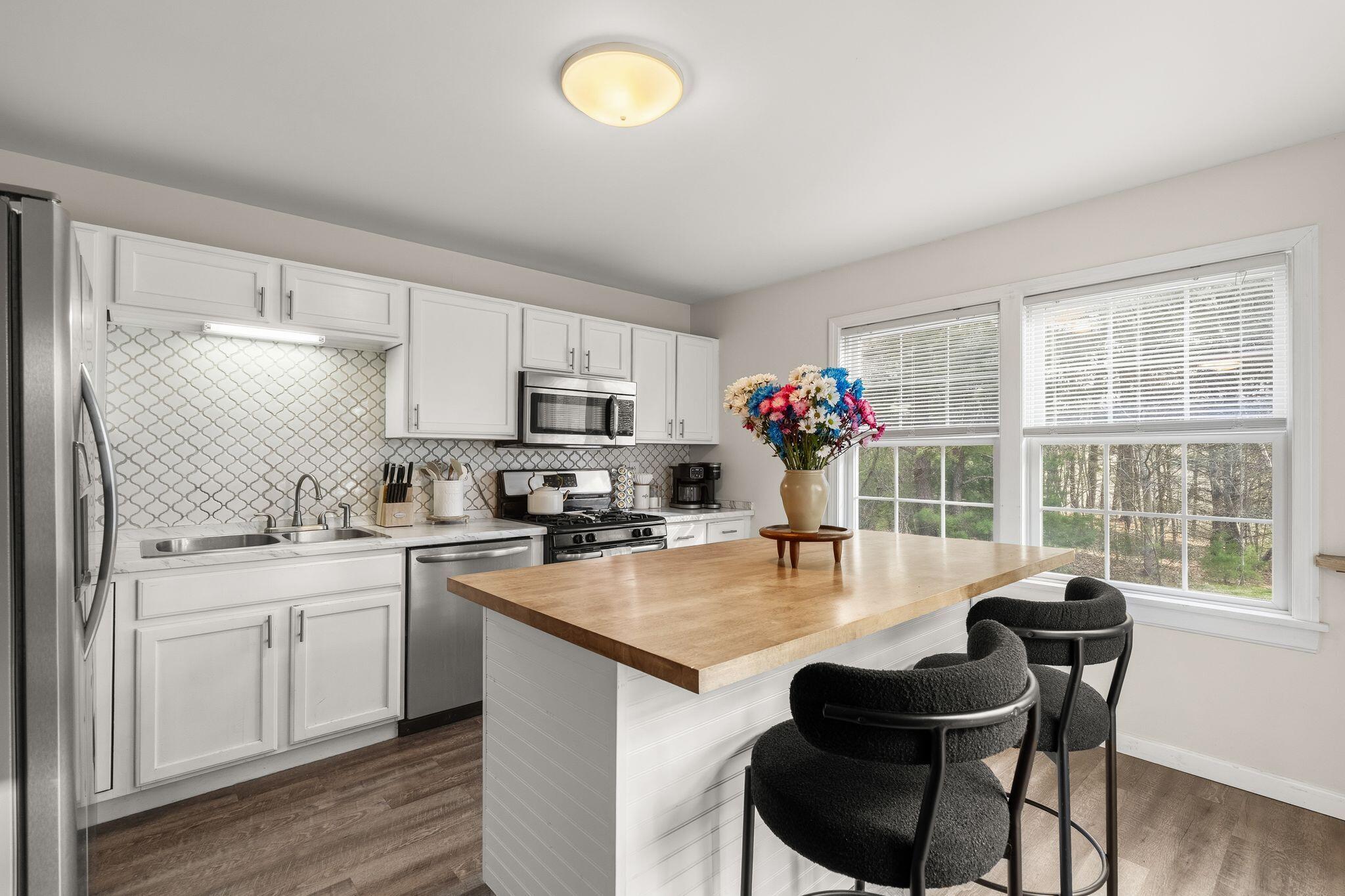 15 Carver Square Boulevard Unit: UNIT 15